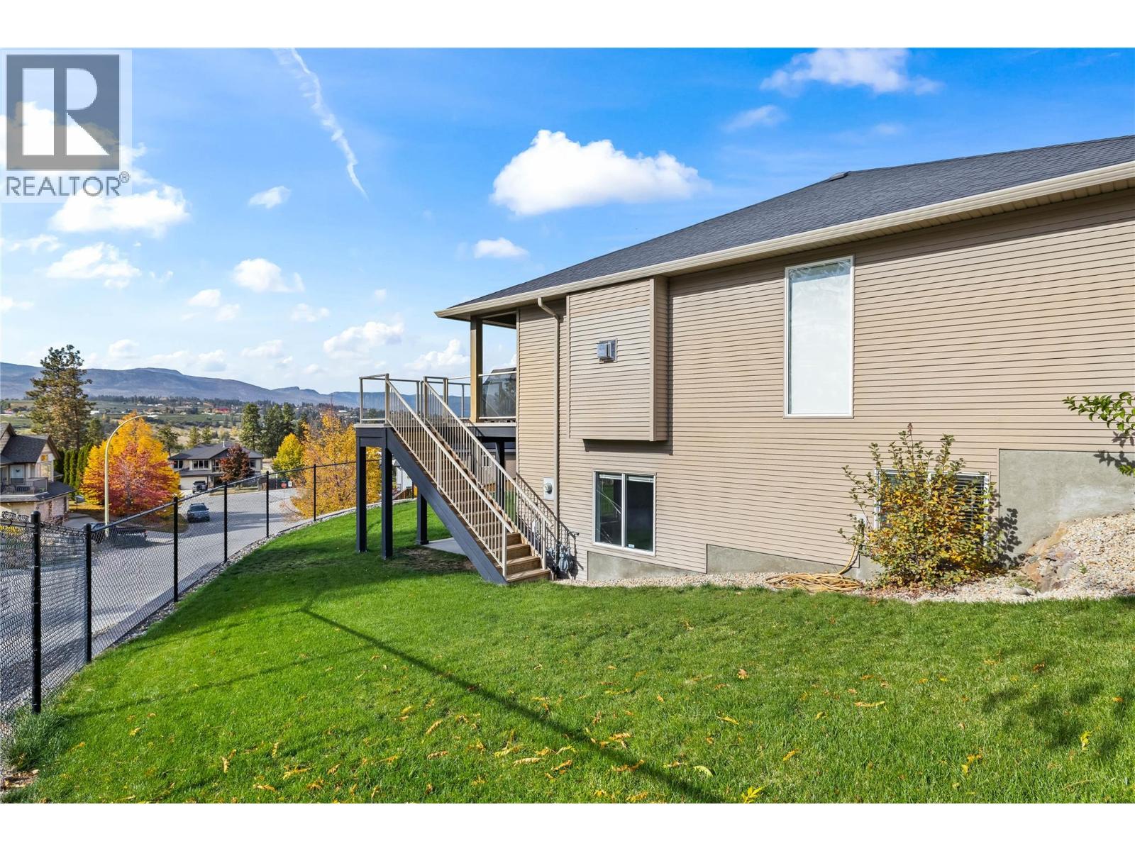 10230 Teresa Road, Lake Country, British Columbia  V4V 2N7 - Photo 6 - 10403892