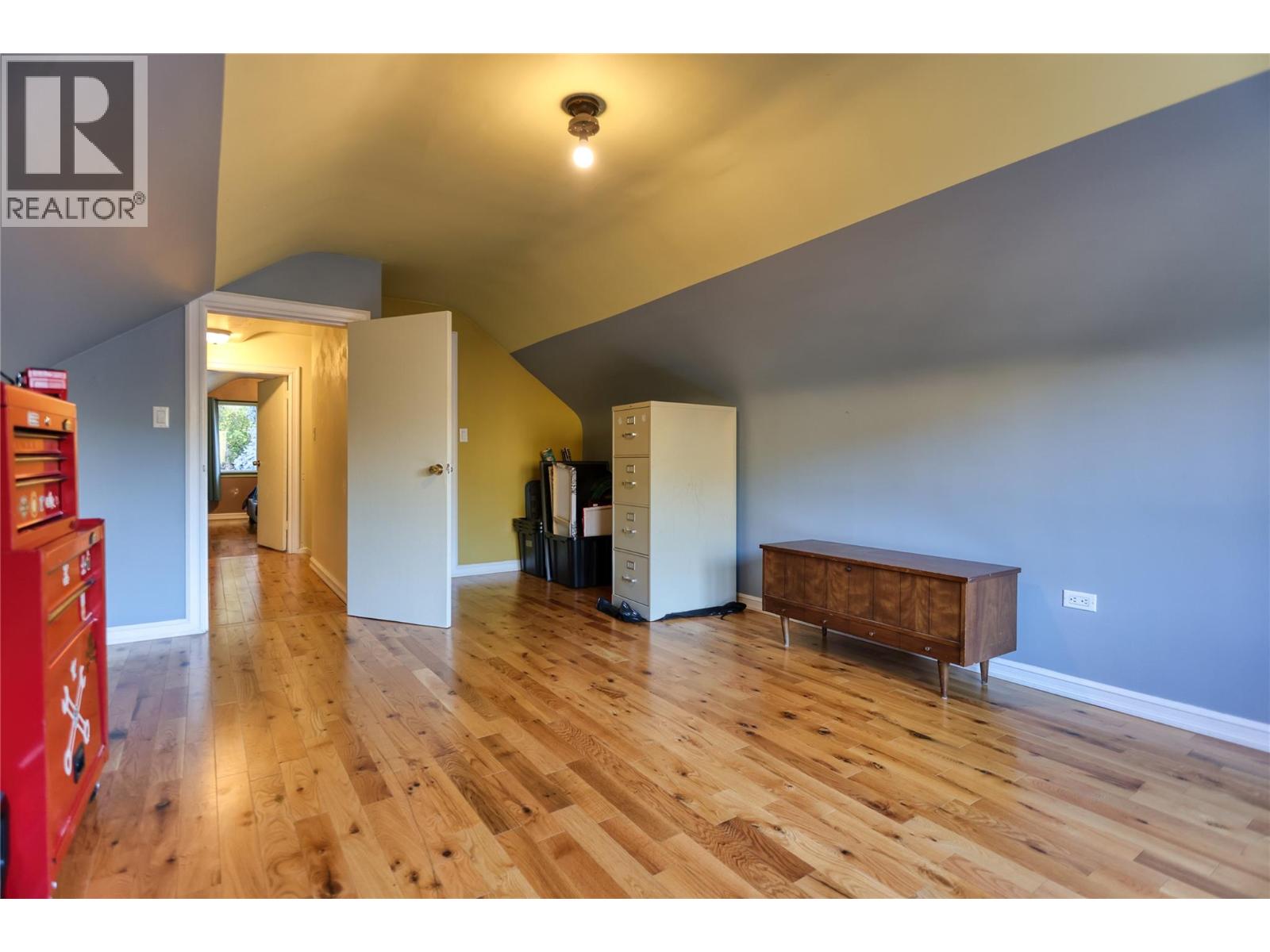 2066 Caughlin Road, Fruitvale, British Columbia  V0G 1L1 - Photo 38 - 10403899