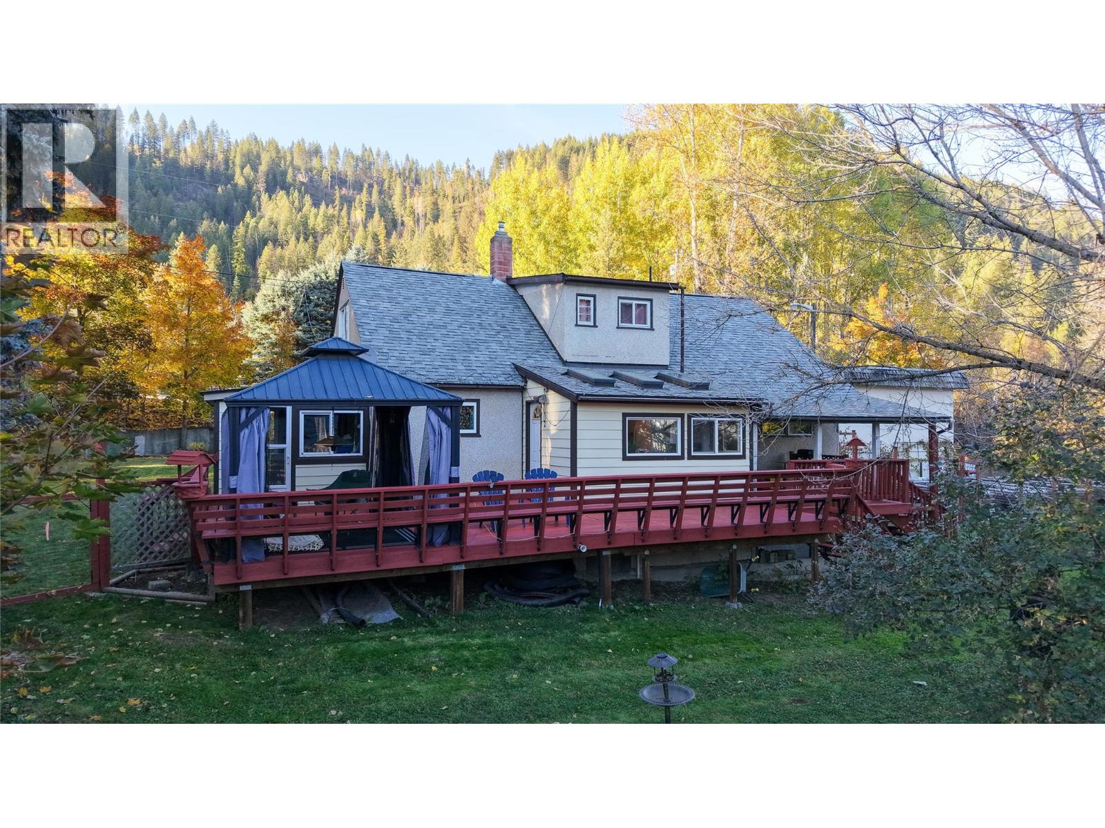 2066 Caughlin Road, Fruitvale, British Columbia  V0G 1L1 - Photo 4 - 10403899