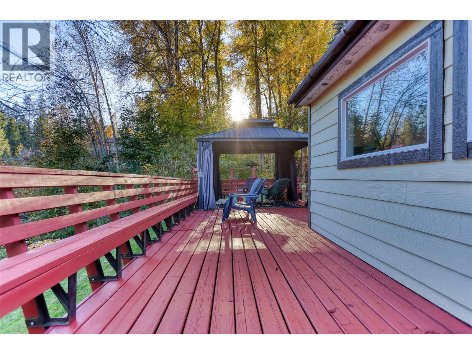 2066 Caughlin Road, Fruitvale, British Columbia  V0G 1L1 - Photo 5 - 10403899