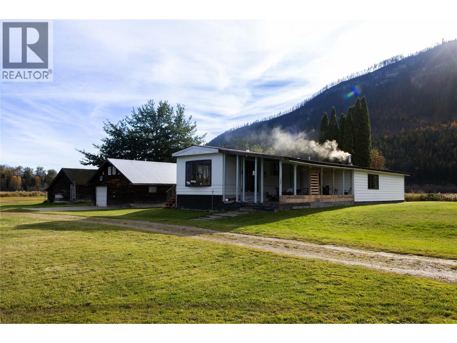 13226 Highway 31, Meadow Creek, British Columbia  V0G 1N0 - Photo 11 - 10403915