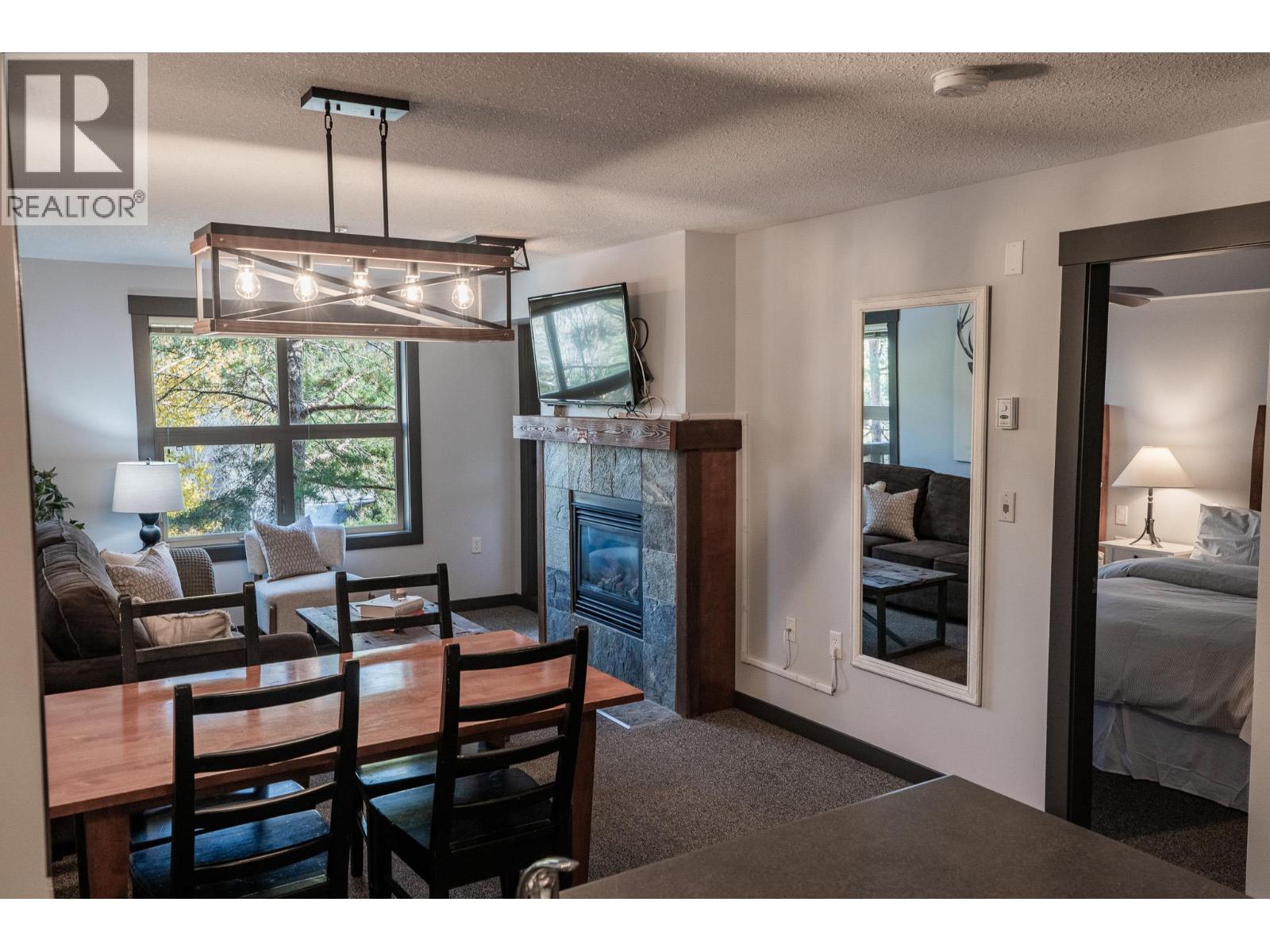 2070 Summit Drive Drive Unit# 306, Panorama, British Columbia  V0A 1T0 - Photo 3 - 10403928
