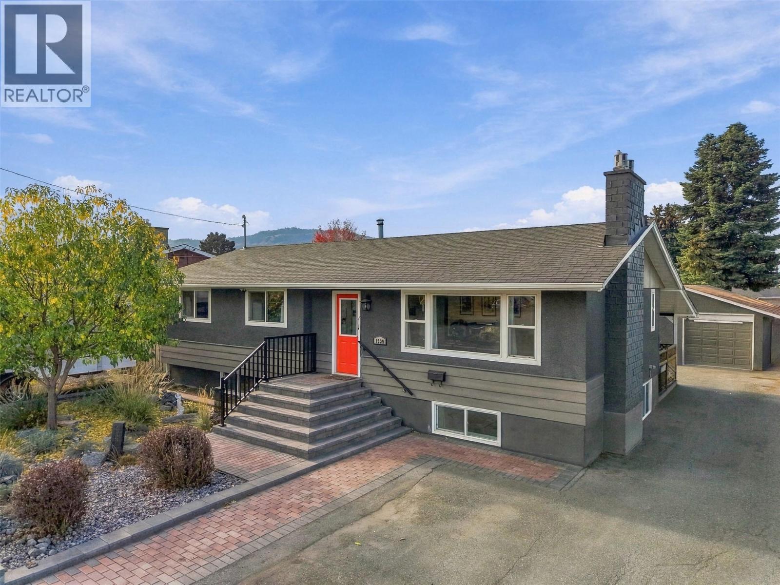 1239 10th Street, Kamloops, British Columbia  V2B 3A9 - Photo 12 - 10403812