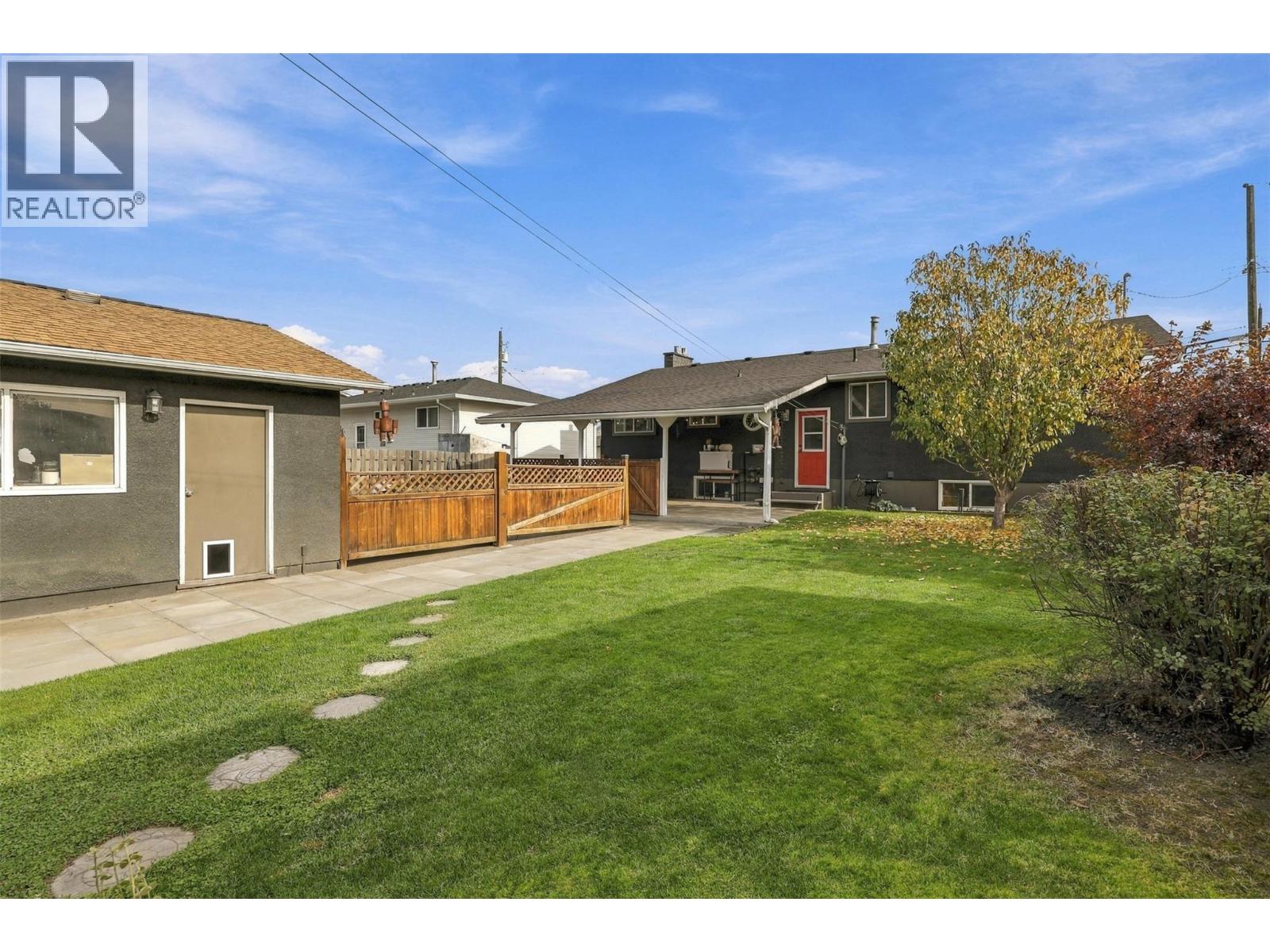 1239 10th Street, Kamloops, British Columbia  V2B 3A9 - Photo 19 - 10403812