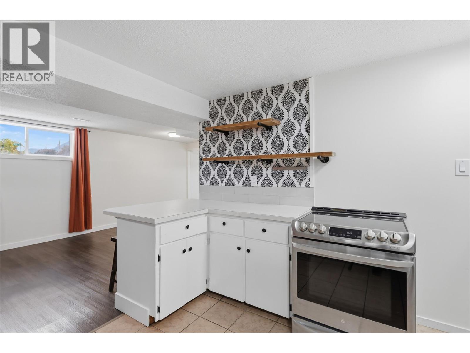 1239 10th Street, Kamloops, British Columbia  V2B 3A9 - Photo 43 - 10403812