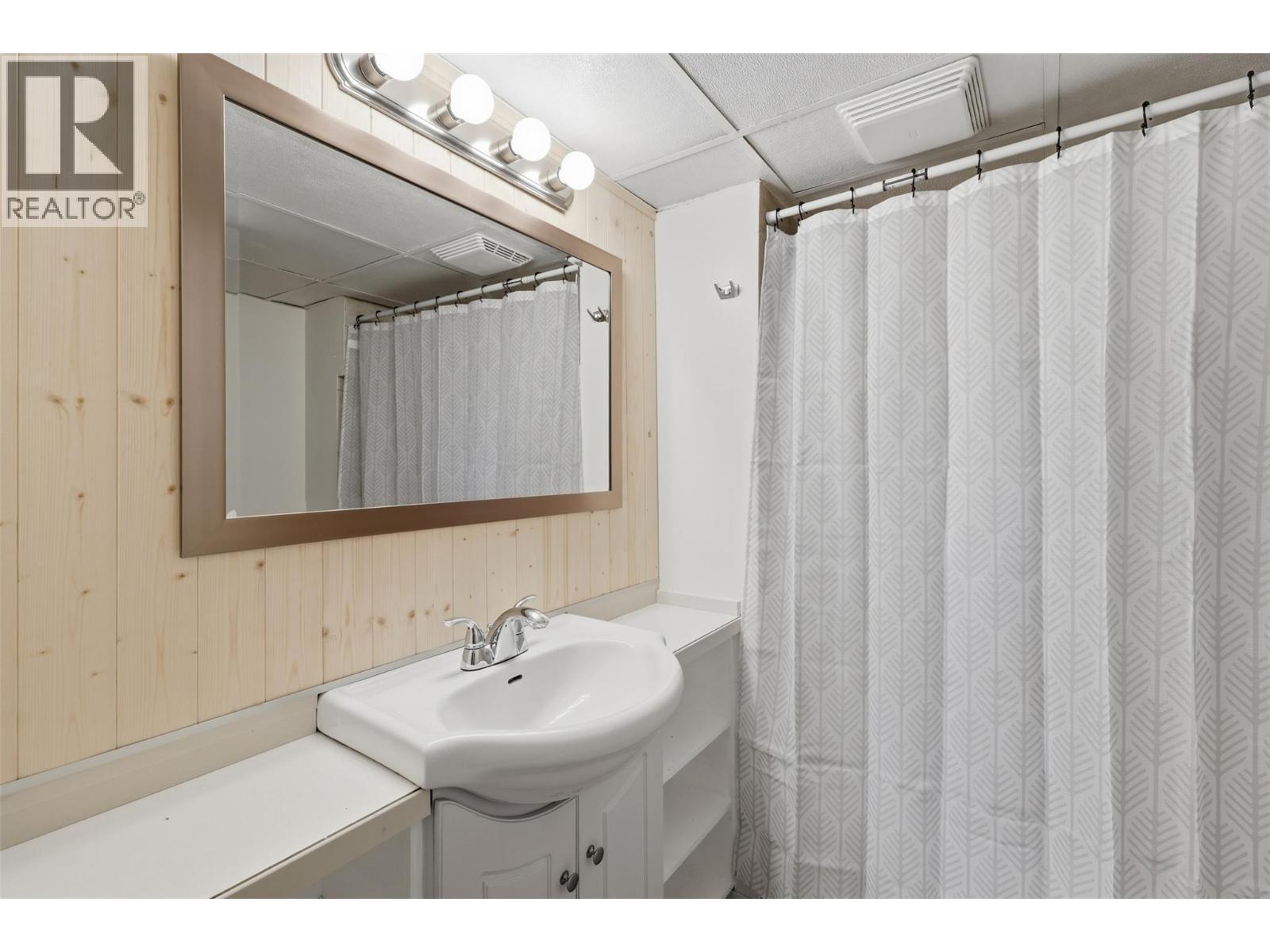 1239 10th Street, Kamloops, British Columbia  V2B 3A9 - Photo 51 - 10403812