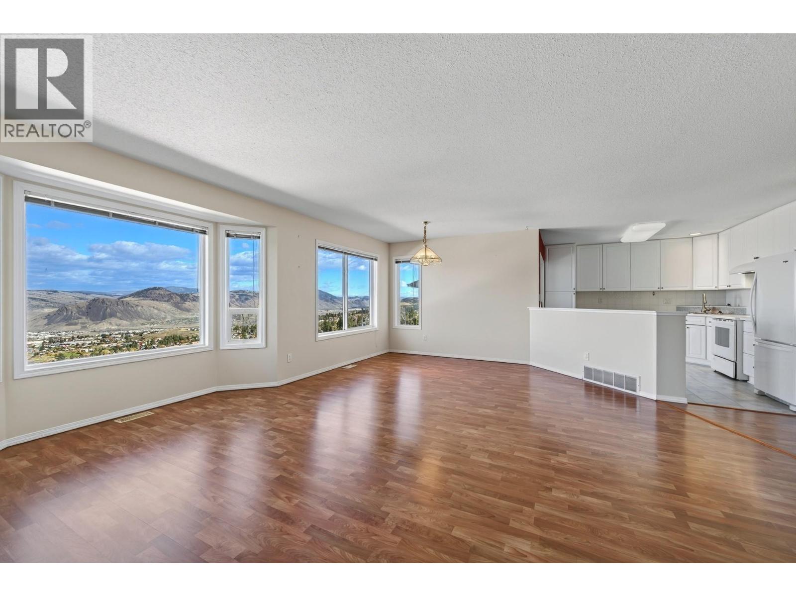 2022 Pacific Way Unit# 108, Kamloops, British Columbia  V1S 1T1 - Photo 4 - 10403536