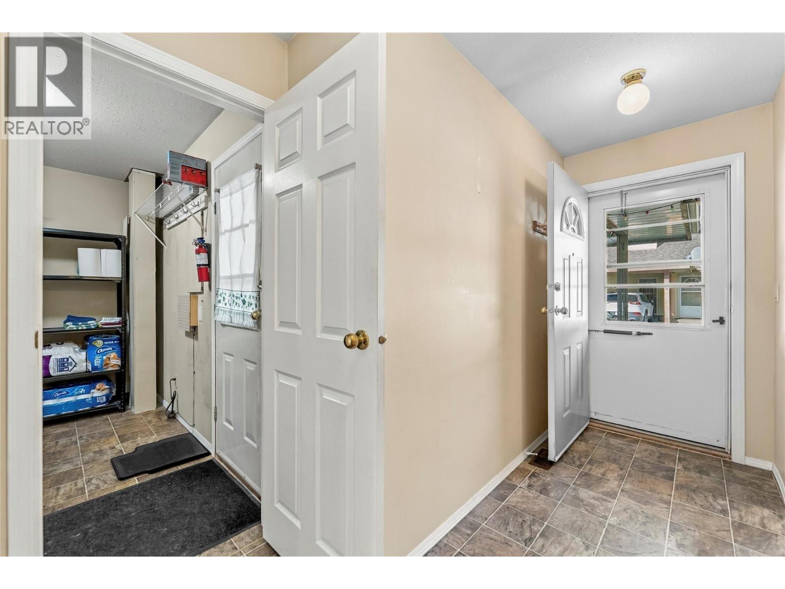 1717 Granite Avenue Unit# 5, Merritt, British Columbia  V1K 1B8 - Photo 4 - 10403946