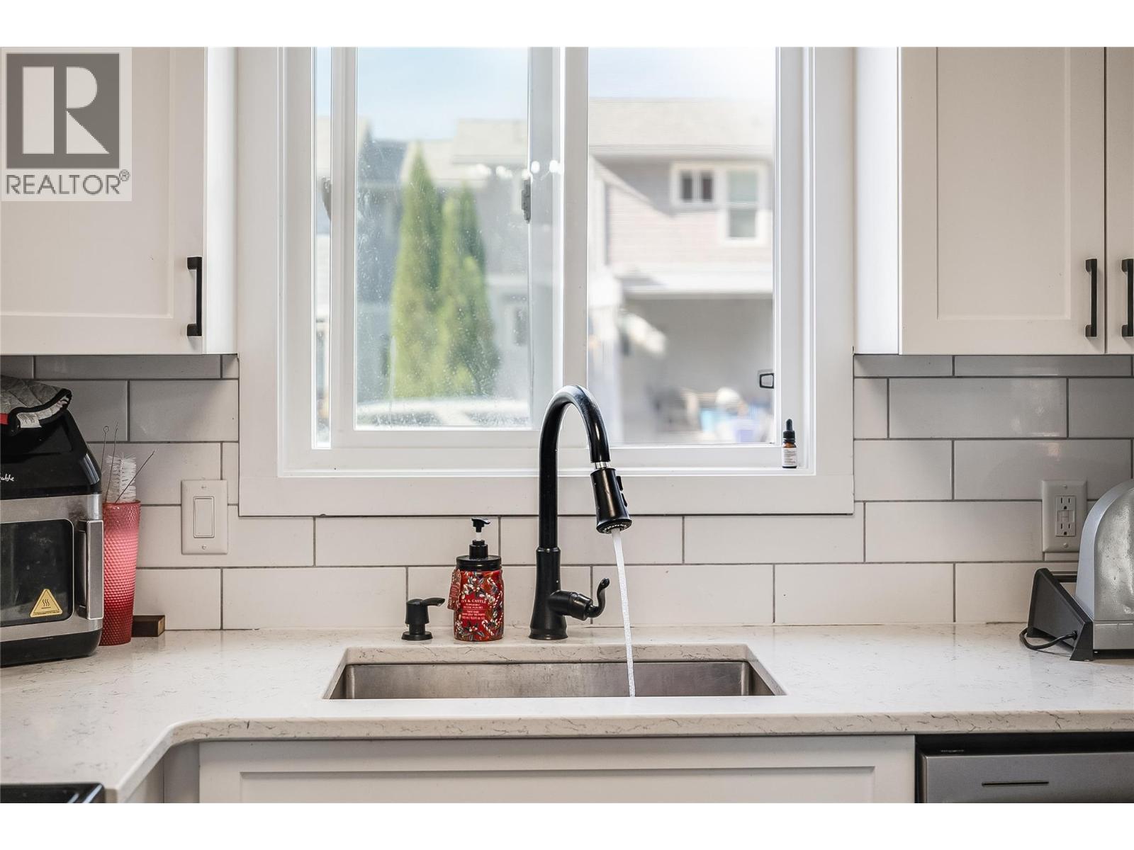 3307 Laurel Crescent, Trail, British Columbia  V1R 4M6 - Photo 14 - 10403918