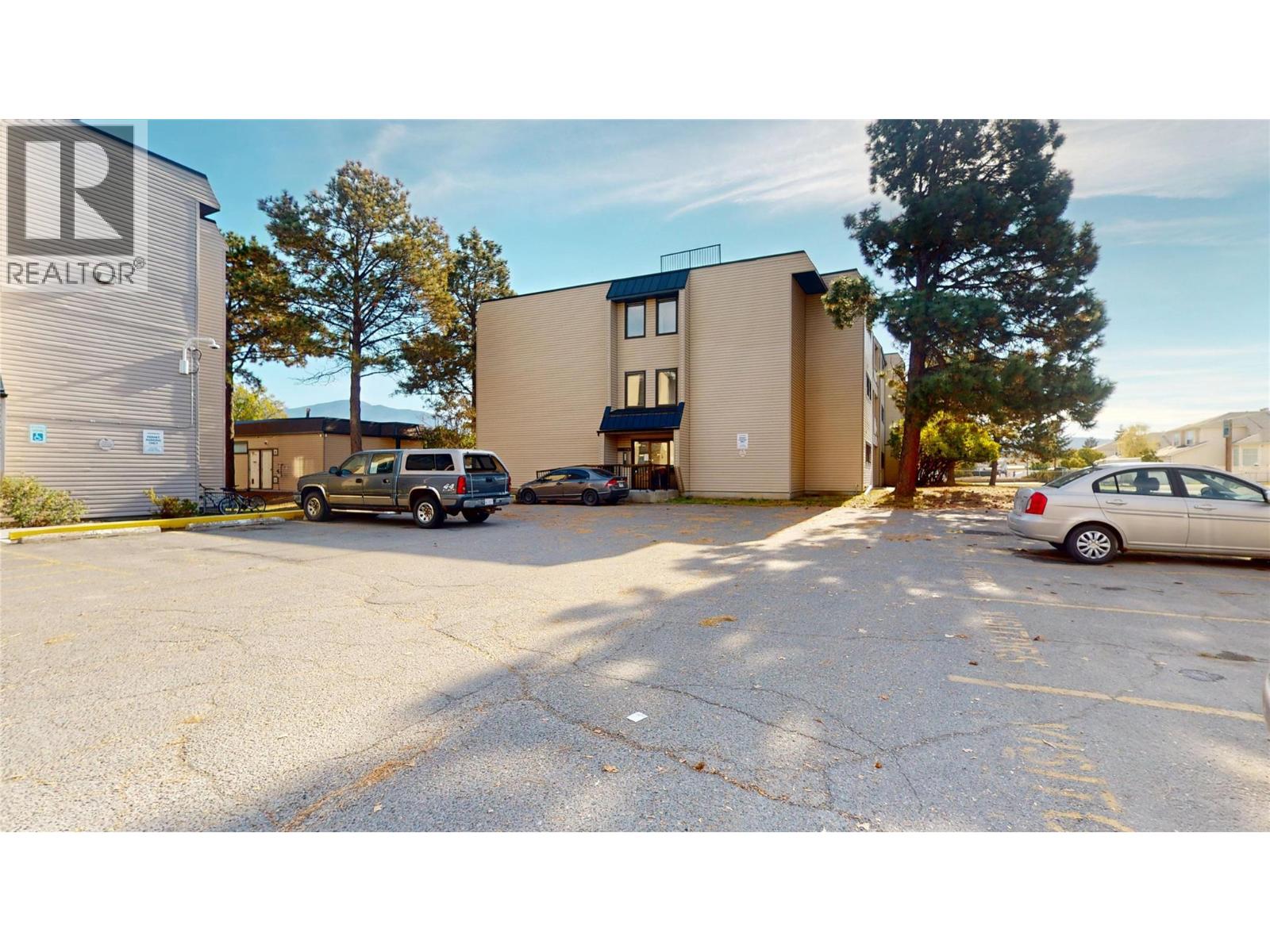 1108 23 Avenue N Unit# 108, Cranbrook, British Columbia  V1C 5T6 - Photo 1 - 10403954