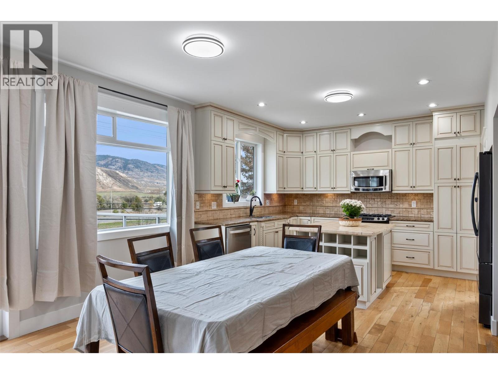 7328 Rambler Place, Kamloops, British Columbia  V2C 6Z1 - Photo 11 - 10403515