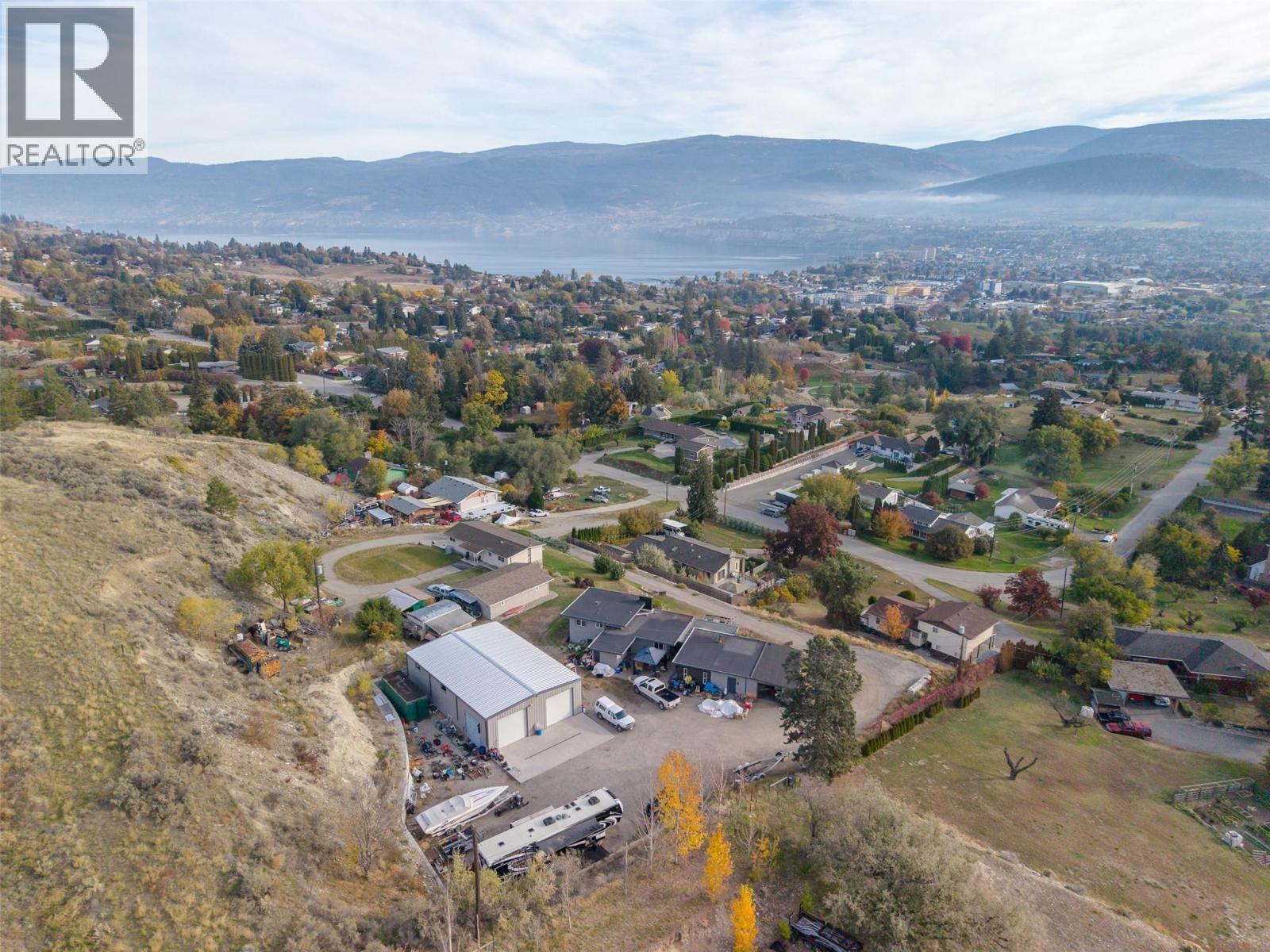 200 West Bench Drive, Penticton, British Columbia  V2A 8X8 - Photo 3 - 10403989