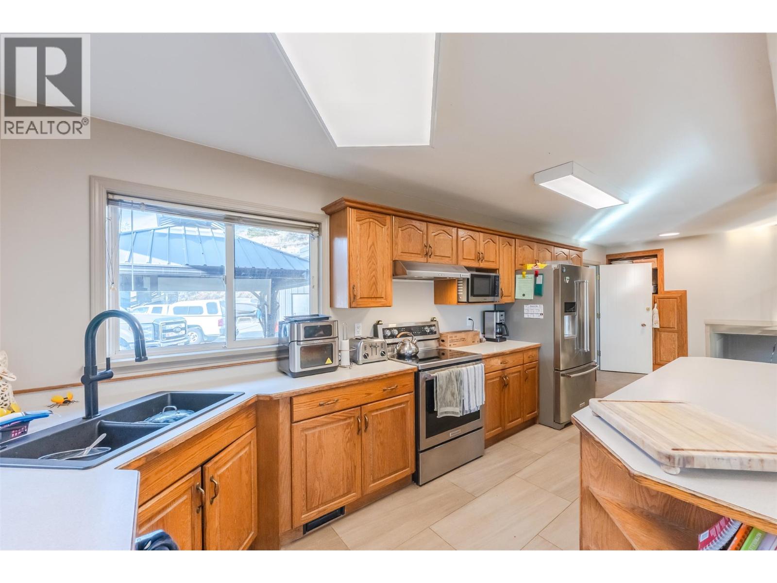 200 West Bench Drive, Penticton, British Columbia  V2A 8X8 - Photo 37 - 10403989