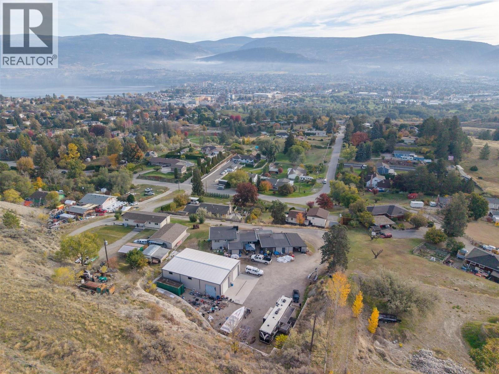 200 West Bench Drive, Penticton, British Columbia  V2A 8X8 - Photo 4 - 10403989