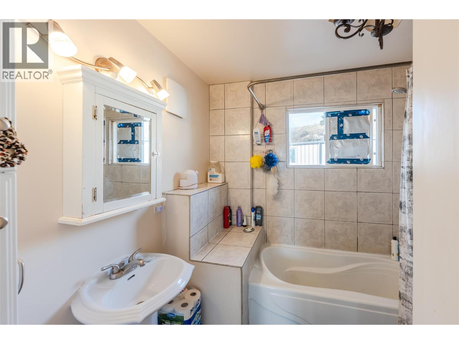 200 West Bench Drive, Penticton, British Columbia  V2A 8X8 - Photo 43 - 10403989