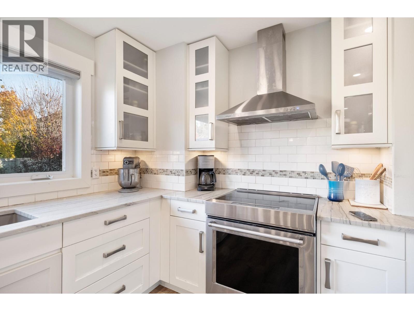 1042 Wintergreen Drive, Kelowna, British Columbia  V1Y 9A3 - Photo 12 - 10403932
