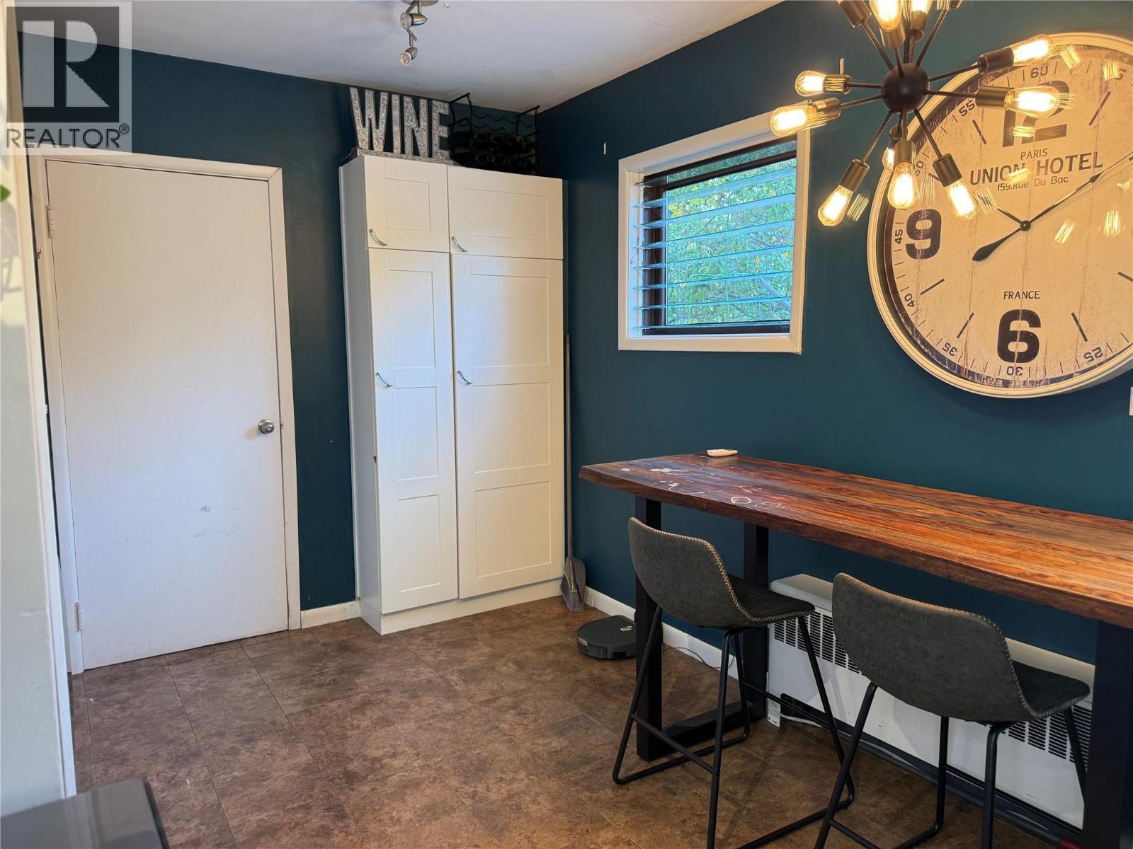2600 Columbia Avenue, Castlegar, British Columbia  V1N 2X6 - Photo 34 - 10403927