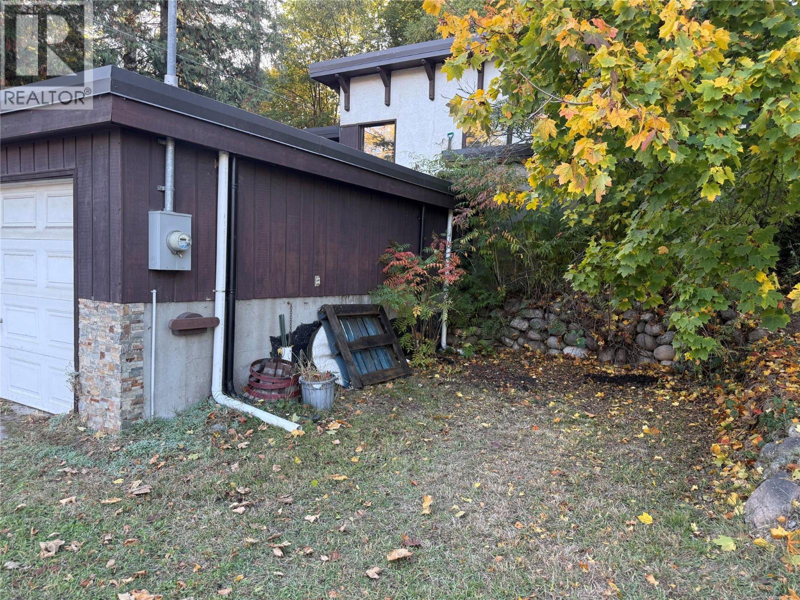 2600 Columbia Avenue, Castlegar, British Columbia  V1N 2X6 - Photo 90 - 10403927