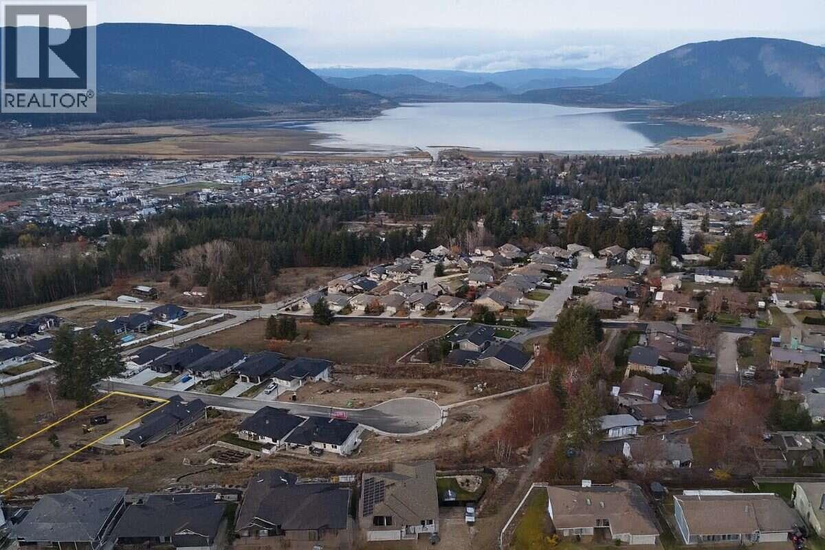 1060 16 Avenue Se, Salmon Arm, British Columbia  V1E 2R5 - Photo 3 - 10403992