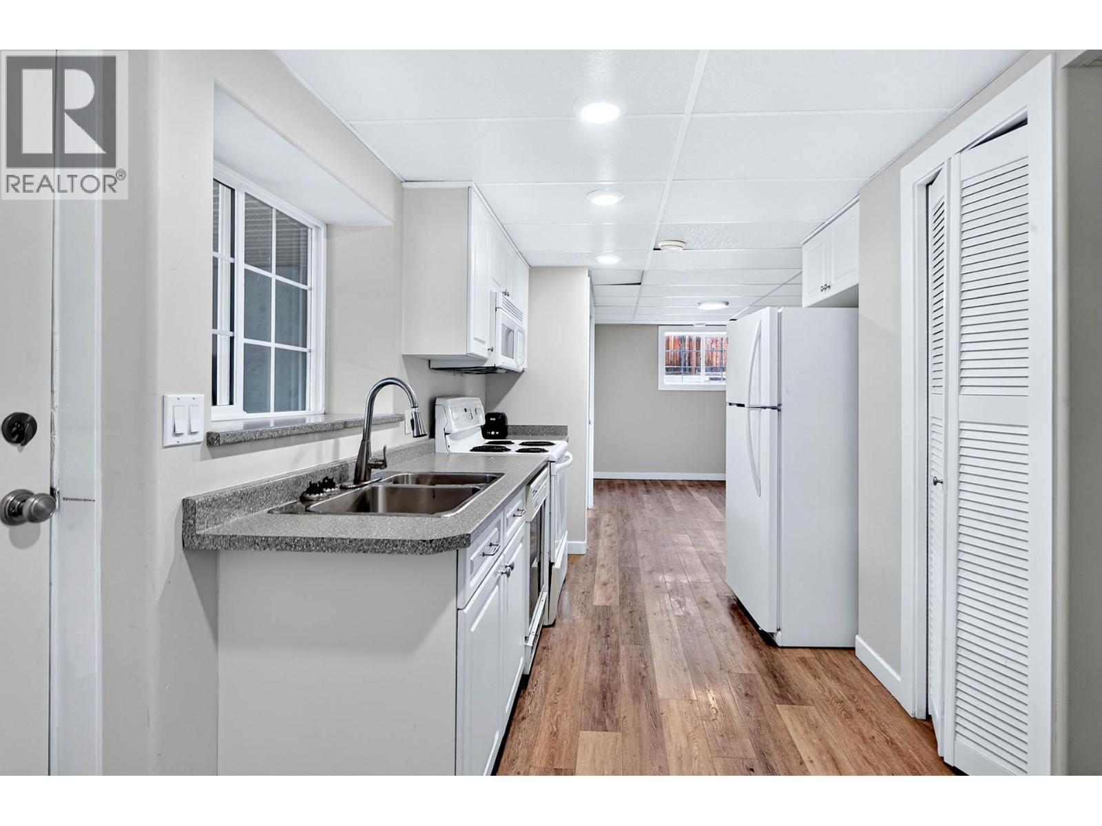 2710 Westsyde Road, Kamloops, British Columbia  V2B 7C9 - Photo 4 - 10403898