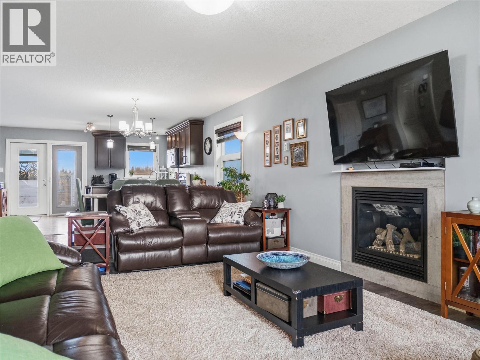 912 88 Avenue, Dawson Creek, British Columbia  V1G 0C9 - Photo 5 - 10404005