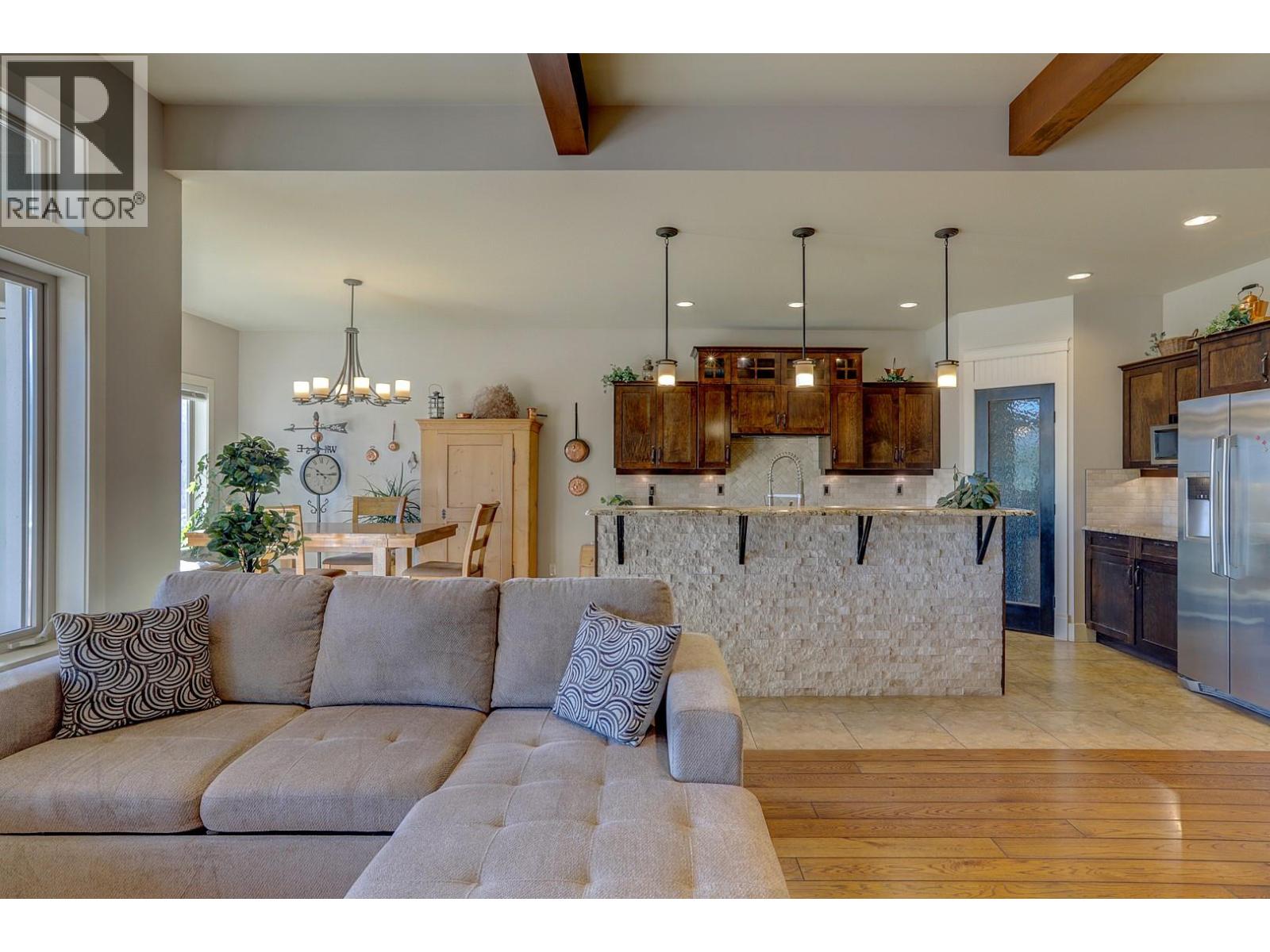7148 Tabor Drive, Vernon, British Columbia  V1B 4A4 - Photo 9 - 10403657