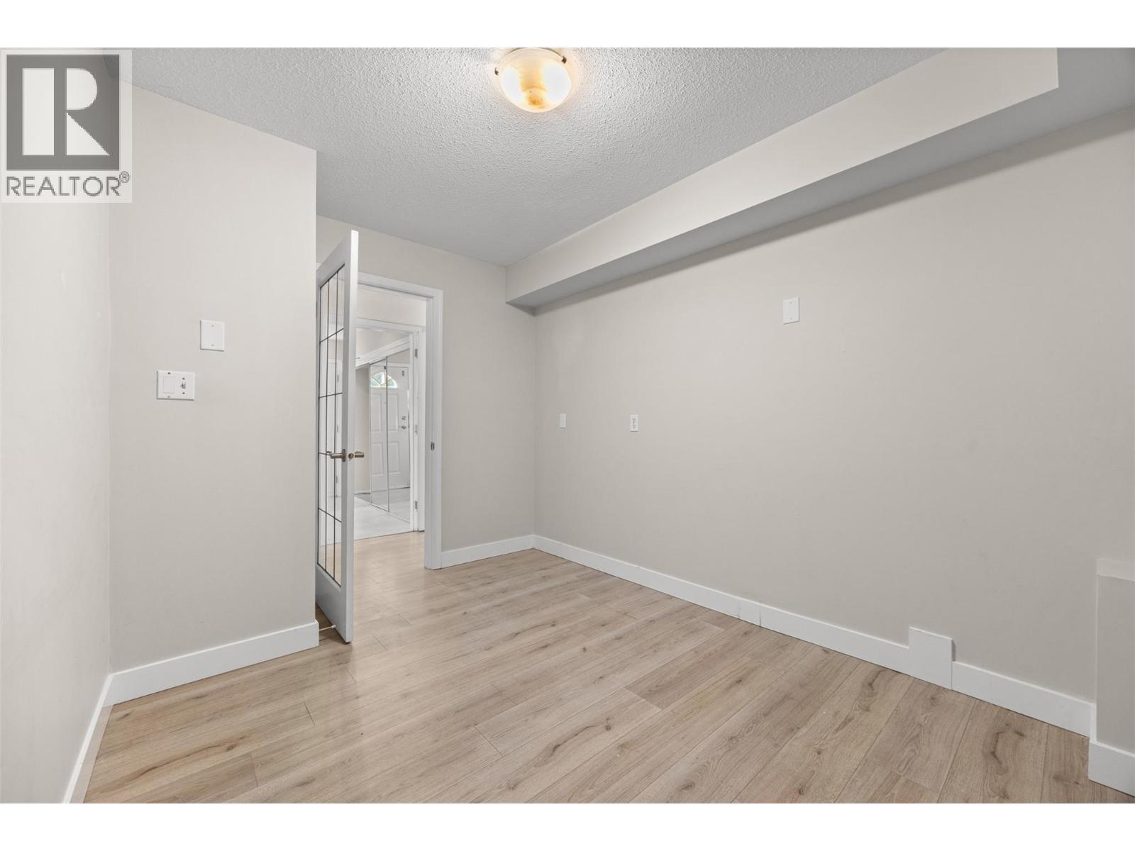721-725 Francis Avenue, Kelowna, British Columbia  V1Y 5G6 - Photo 40 - 10403767