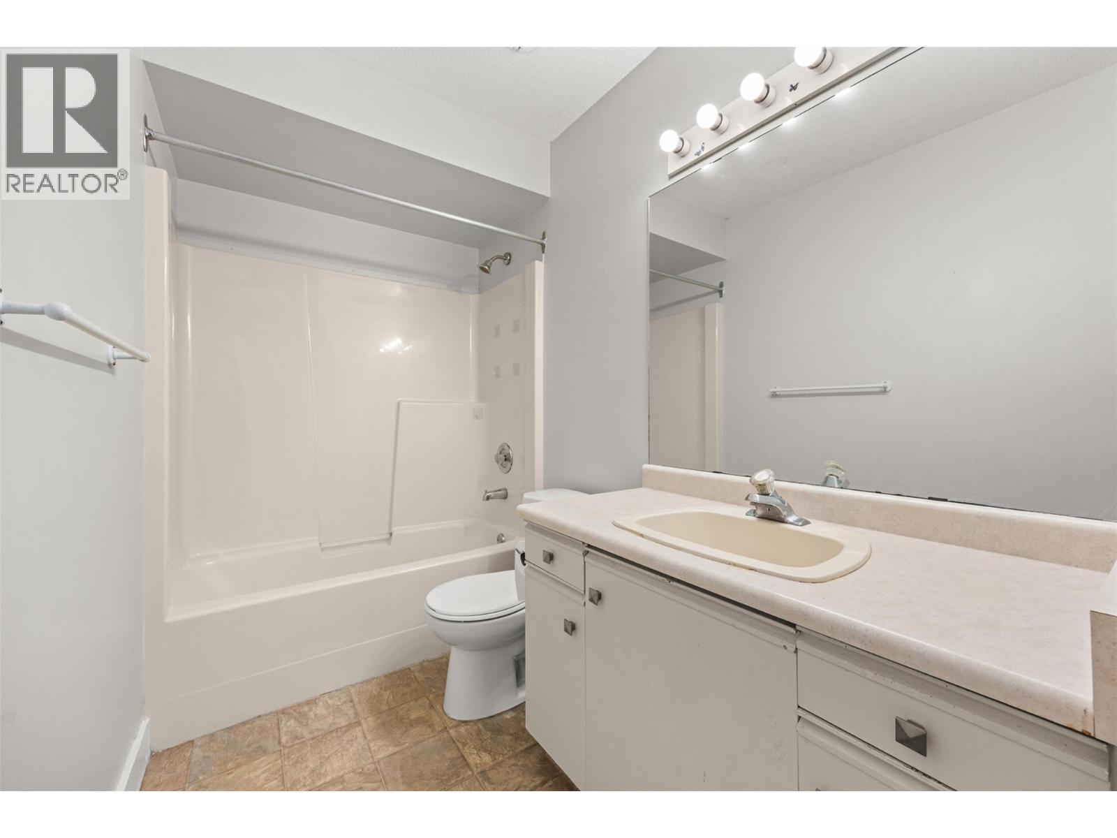 721-725 Francis Avenue, Kelowna, British Columbia  V1Y 5G6 - Photo 45 - 10403767