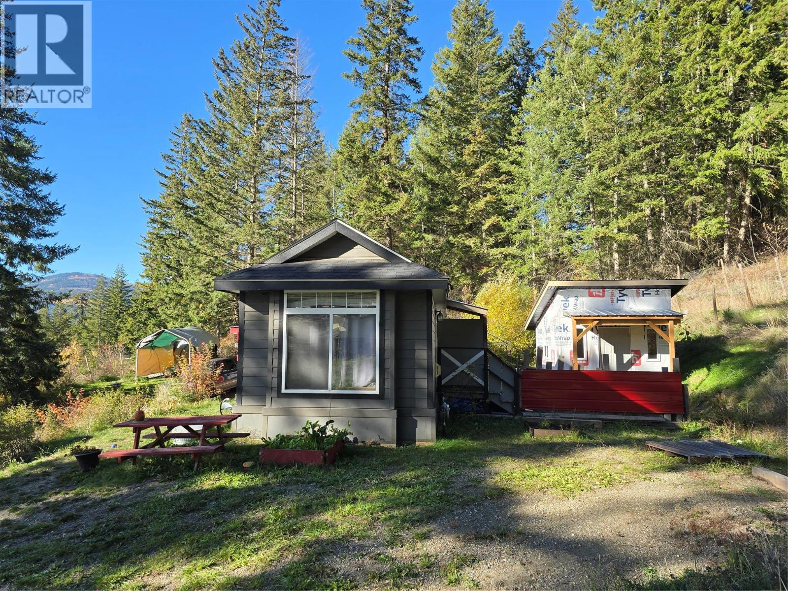 4050 White Lake Road, White Lake, British Columbia  V0E 2W0 - Photo 4 - 10403924