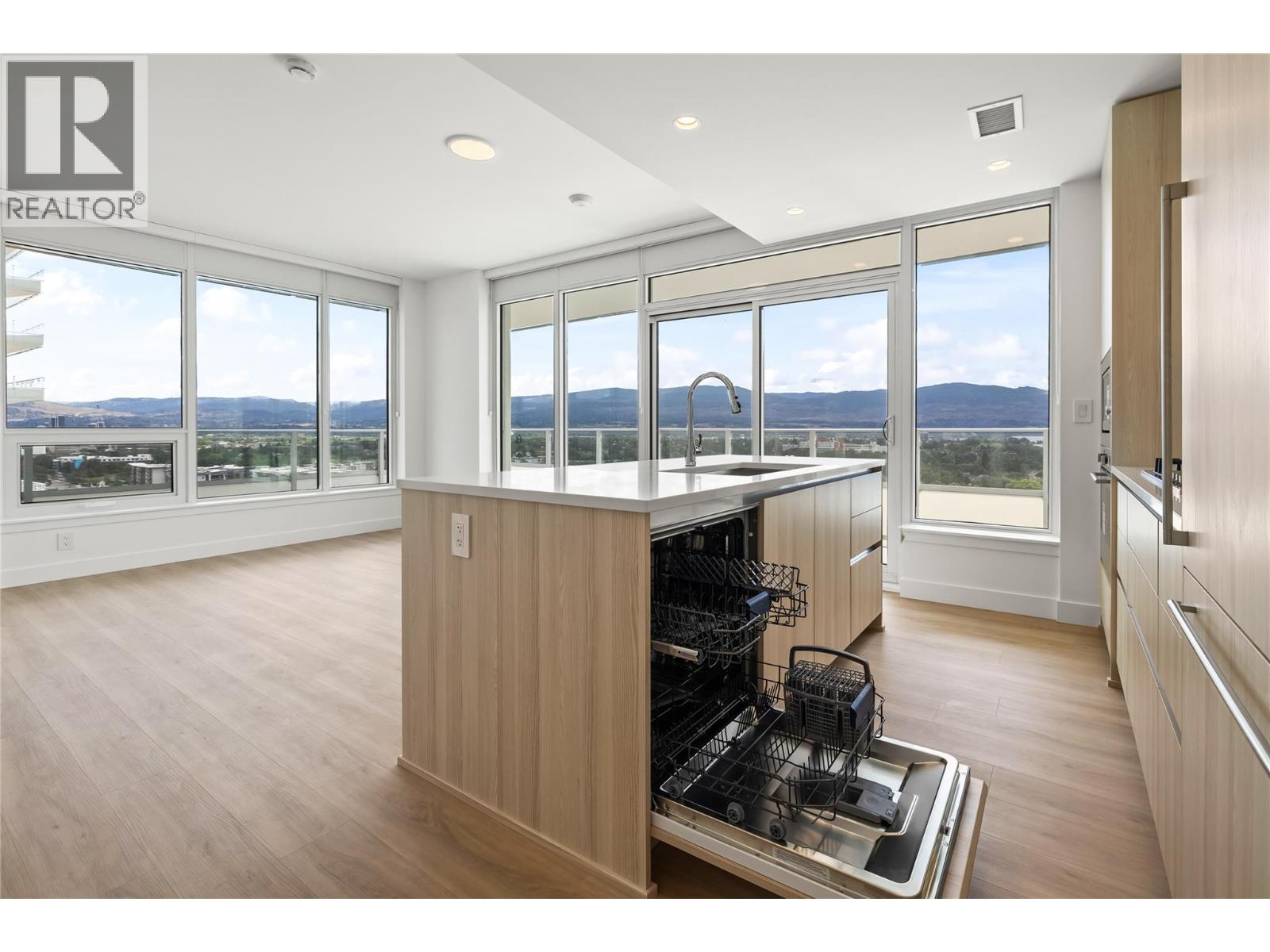 238 Leon Avenue Unit# 1704, Kelowna, British Columbia  V1Y 6H9 - Photo 10 - 10403497