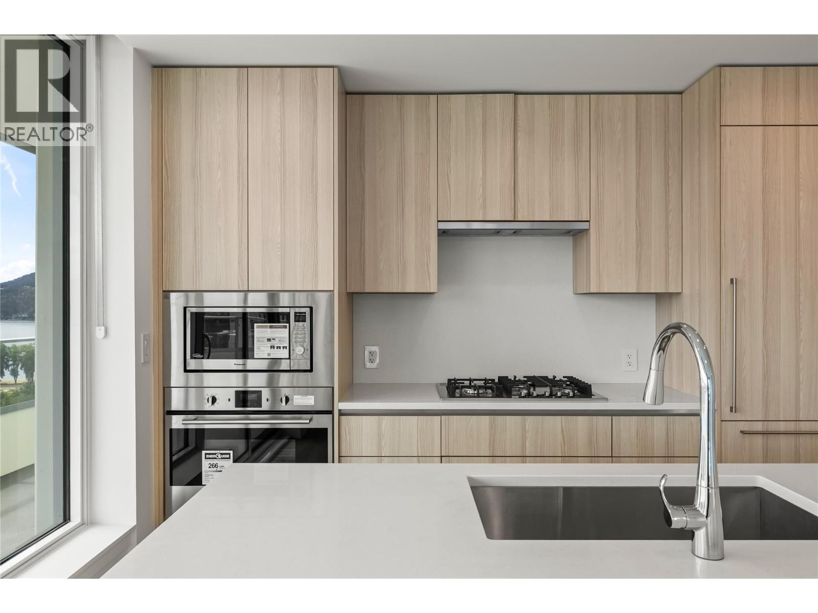 238 Leon Avenue Unit# 1704, Kelowna, British Columbia  V1Y 6H9 - Photo 7 - 10403497