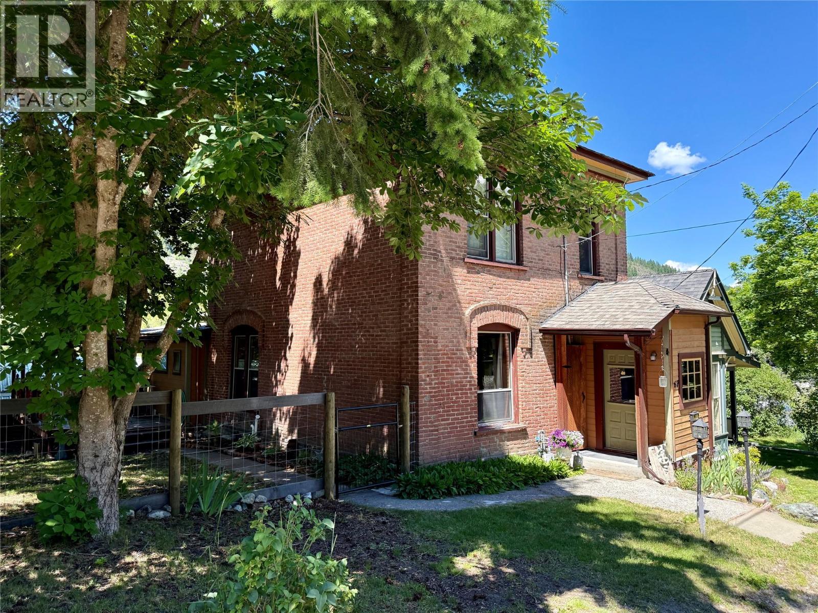267 Long Lake Avenue, Greenwood, British Columbia  V0H 1J0 - Photo 1 - 10403959