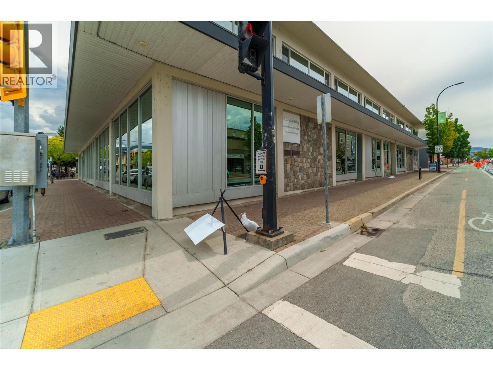 304 Martin Street Unit# 101/102, Penticton, British Columbia  V2A 5K4 - Photo 3 - 10403885