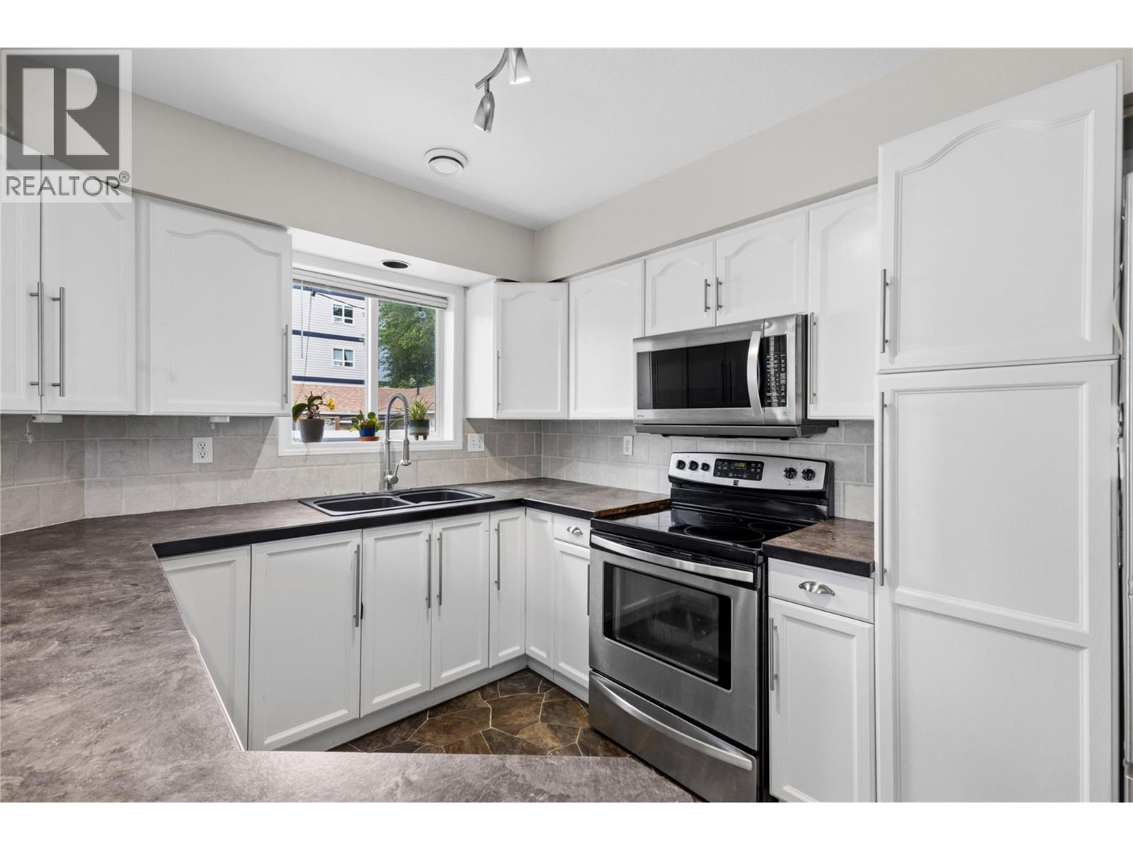 99 Calgary Avenue Unit# 101, Penticton, British Columbia  V2A 2T7 - Photo 10 - 10403991