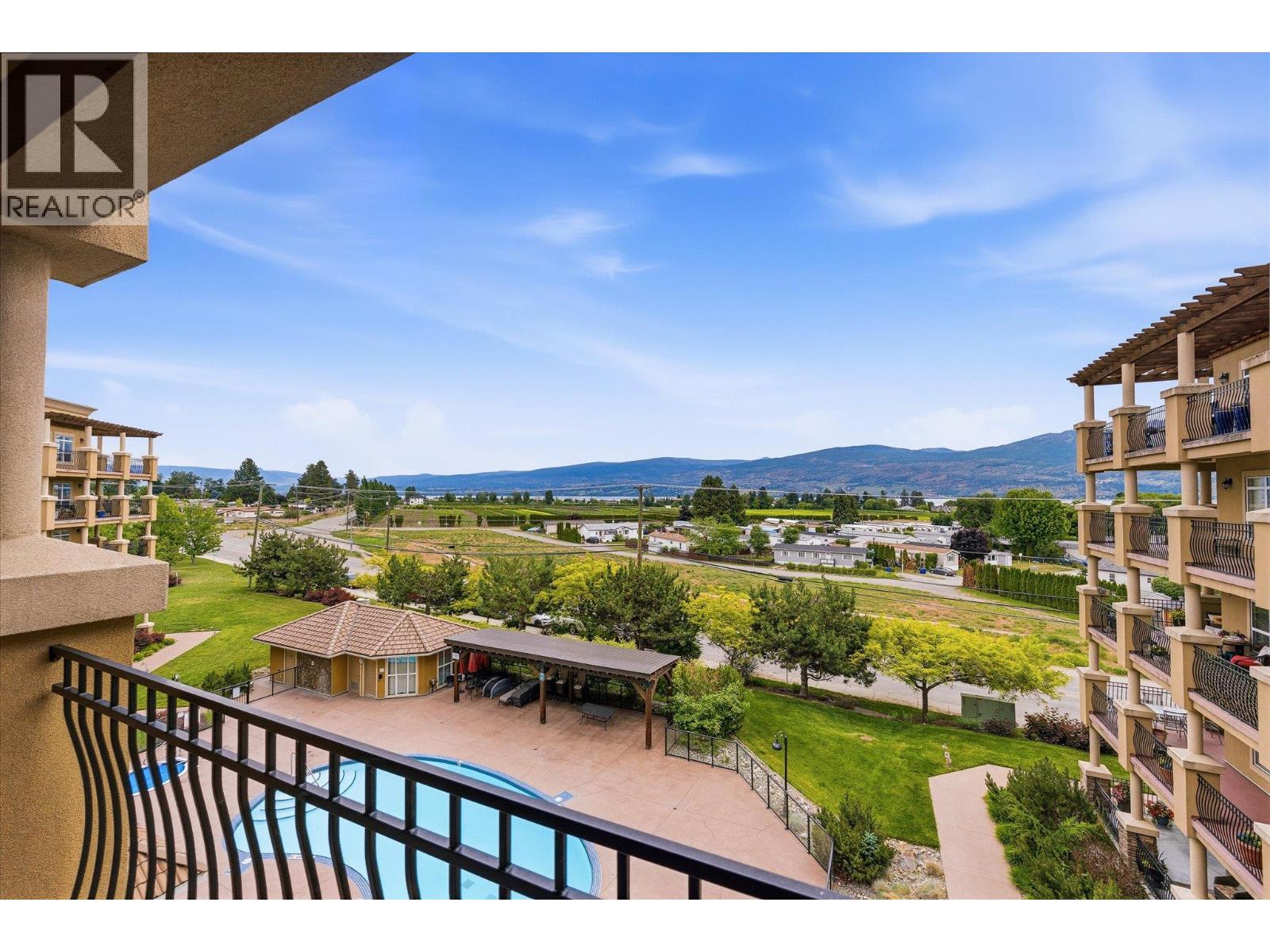 2070 Boucherie Road Unit# 402, West Kelowna, British Columbia  V4T 3K9 - Photo 2 - 10403982