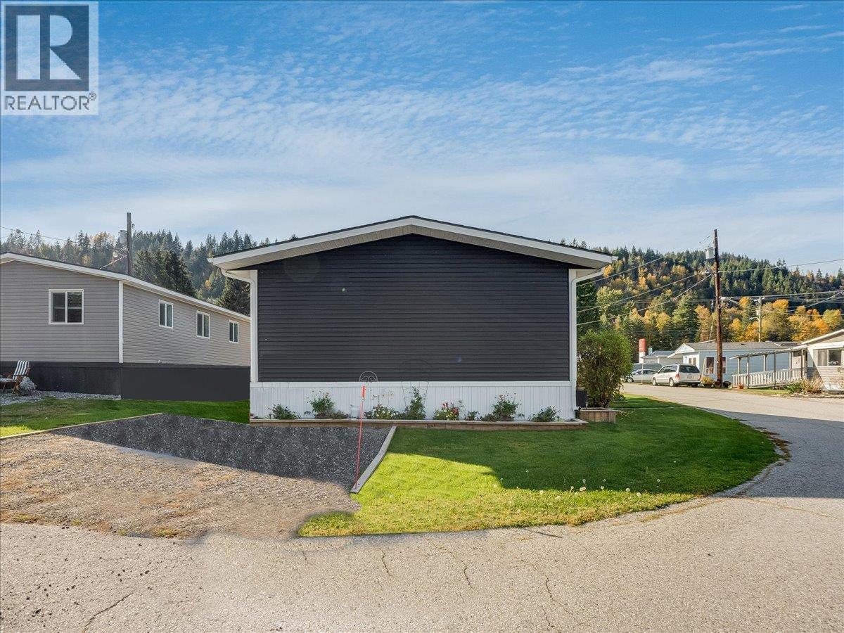 1601 Columbia Avenue Unit# 26, Castlegar, British Columbia  V1N 1J1 - Photo 10 - 10403984