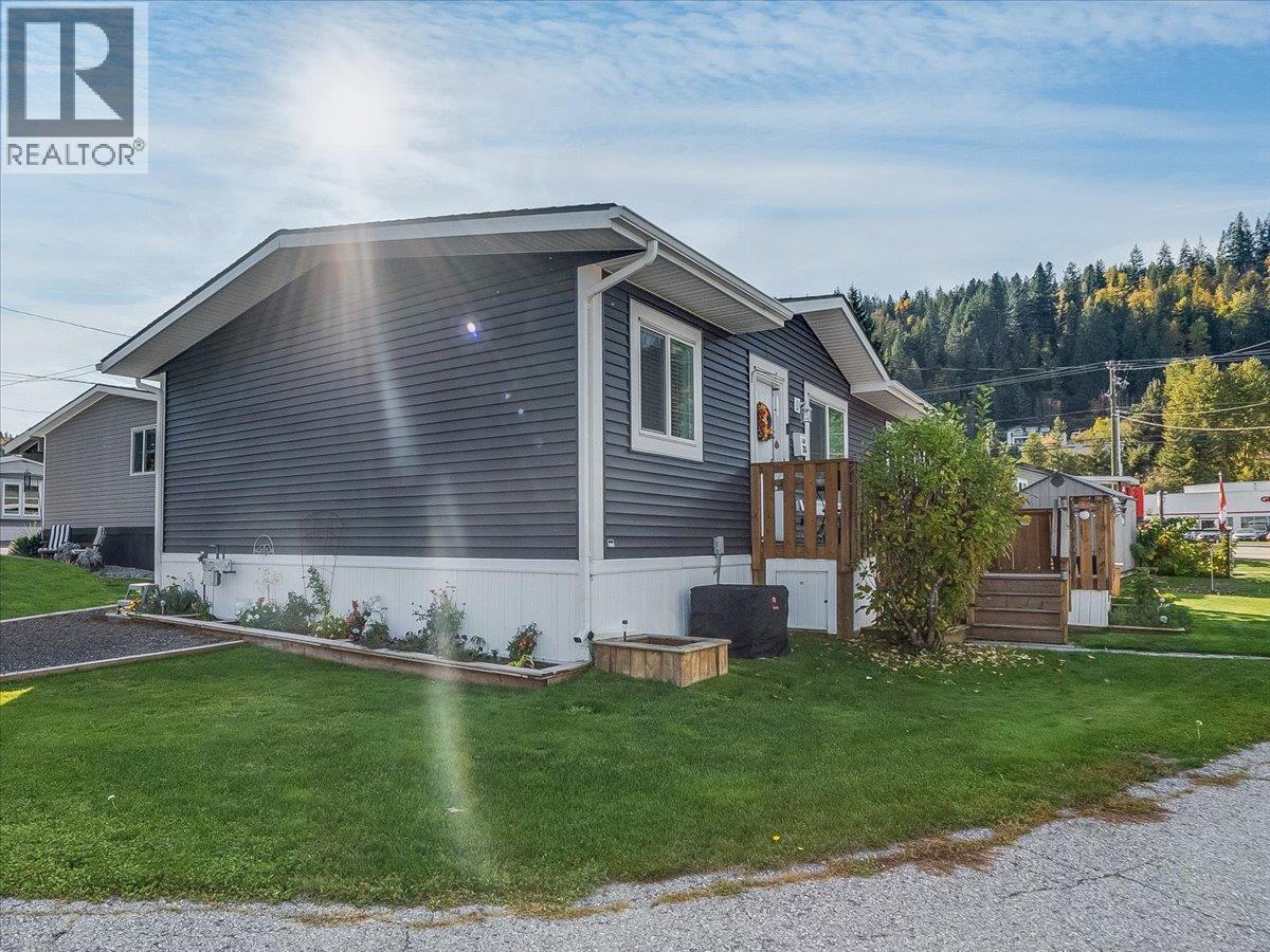 1601 Columbia Avenue Unit# 26, Castlegar, British Columbia  V1N 1J1 - Photo 11 - 10403984