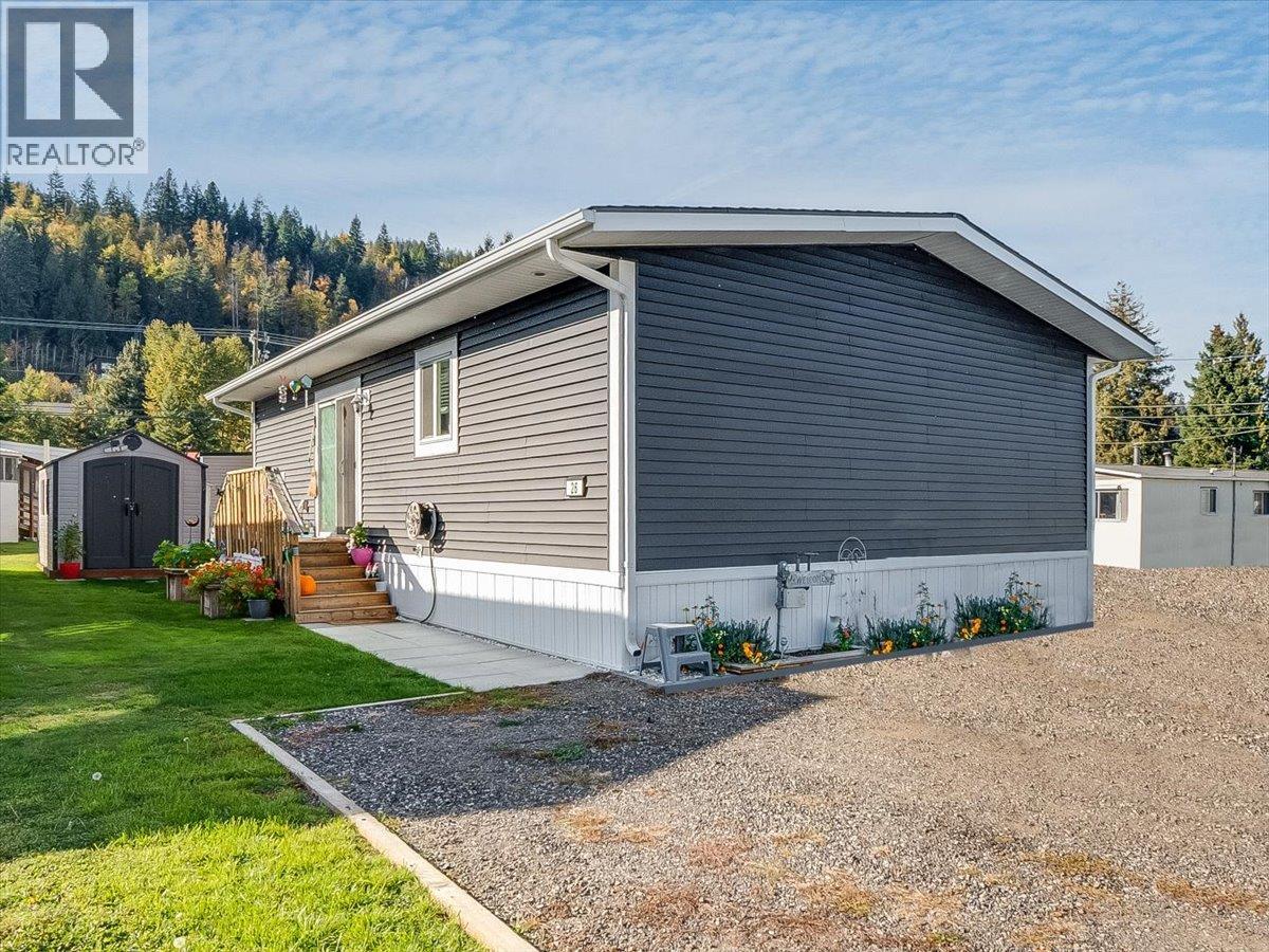 1601 Columbia Avenue Unit# 26, Castlegar, British Columbia  V1N 1J1 - Photo 2 - 10403984