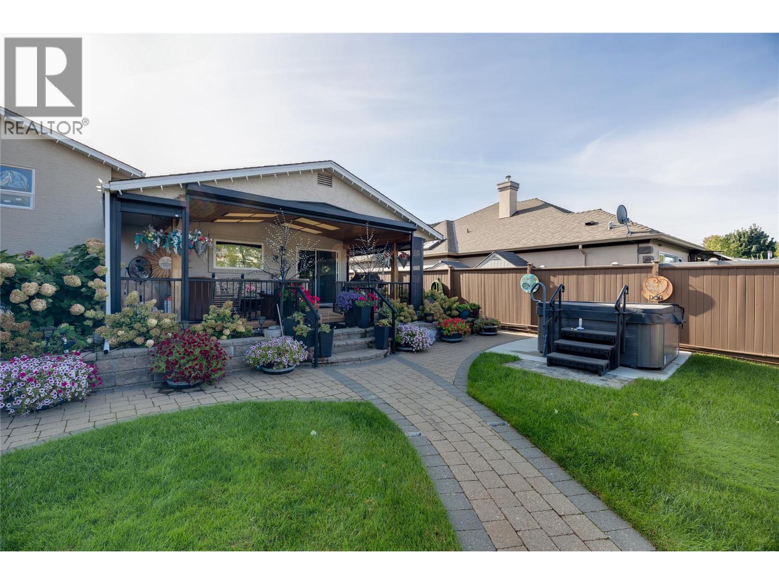 1350 Green Bay Road, West Kelowna, British Columbia  V4T 2B6 - Photo 5 - 10403917