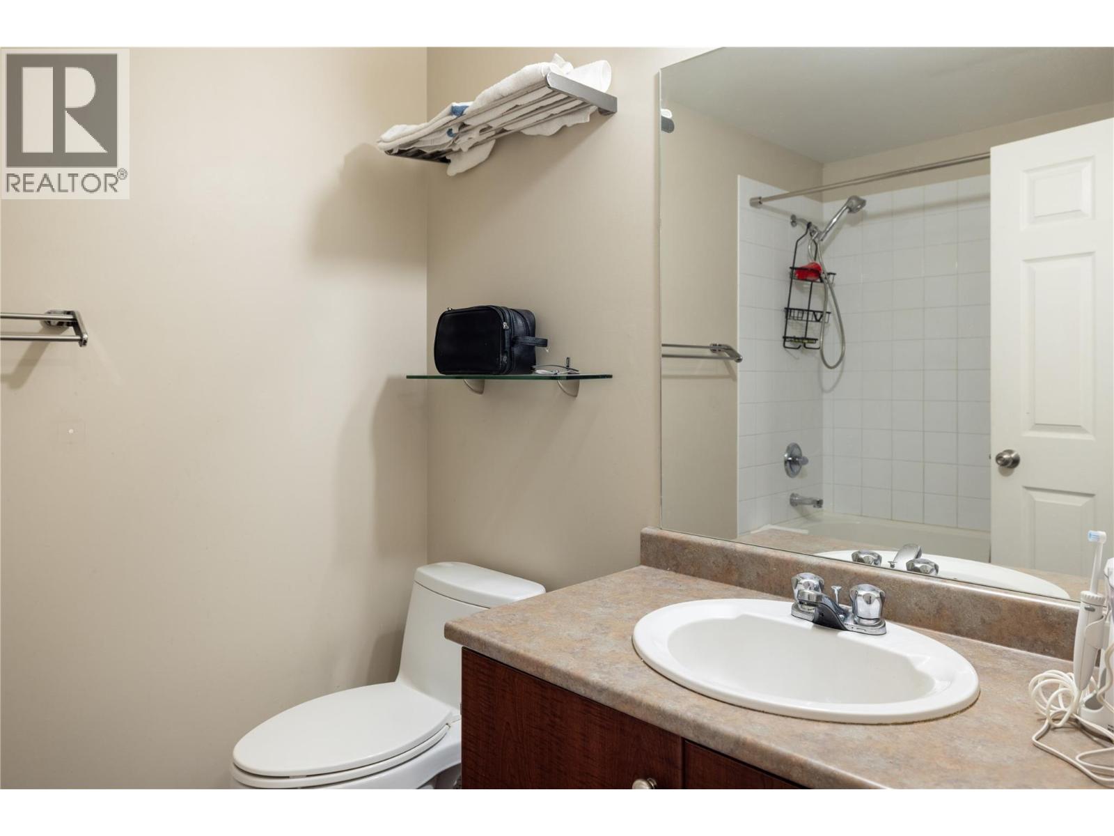 1873 Country Club Drive Unit# 2406, Kelowna, British Columbia  V1V 2W6 - Photo 14 - 10400988
