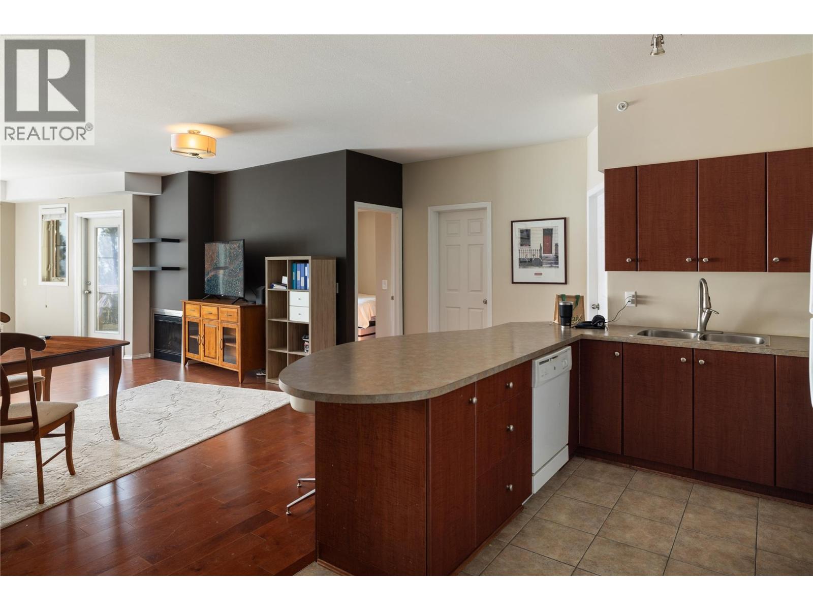 1873 Country Club Drive Unit# 2406, Kelowna, British Columbia  V1V 2W6 - Photo 5 - 10400988