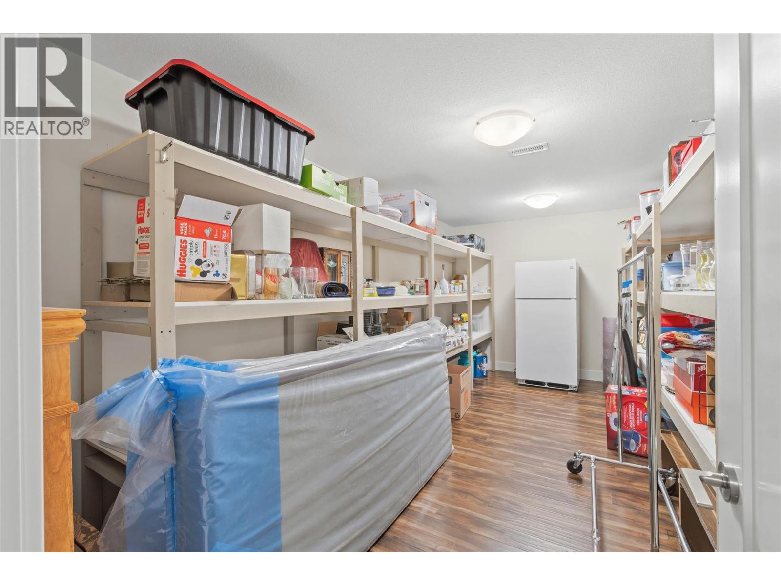 710 Hayward Place, Kamloops, British Columbia  V2B 0G1 - Photo 34 - 10404071