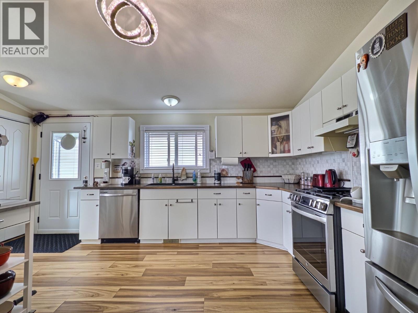 3099 Shuswap  E Road Unit# 6, Kamloops, British Columbia  V2H 1T7 - Photo 6 - 10404080