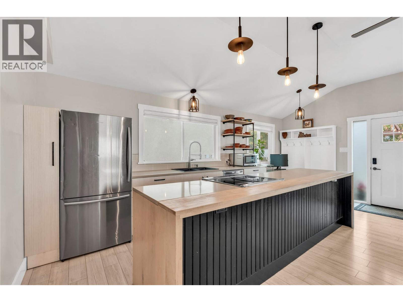 448 Caribou Street, Penticton, British Columbia  V2A 5W6 - Photo 15 - 10404083