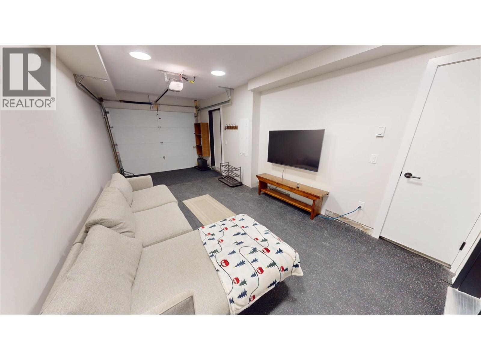 2116 Panorama Drive Unit# 203, Panorama, British Columbia  V0A 1T0 - Photo 13 - 10404050