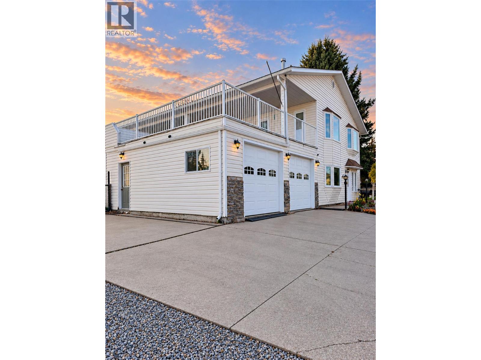 527 16th Street S, Cranbrook, British Columbia  V1C 5V4 - Photo 2 - 10404039
