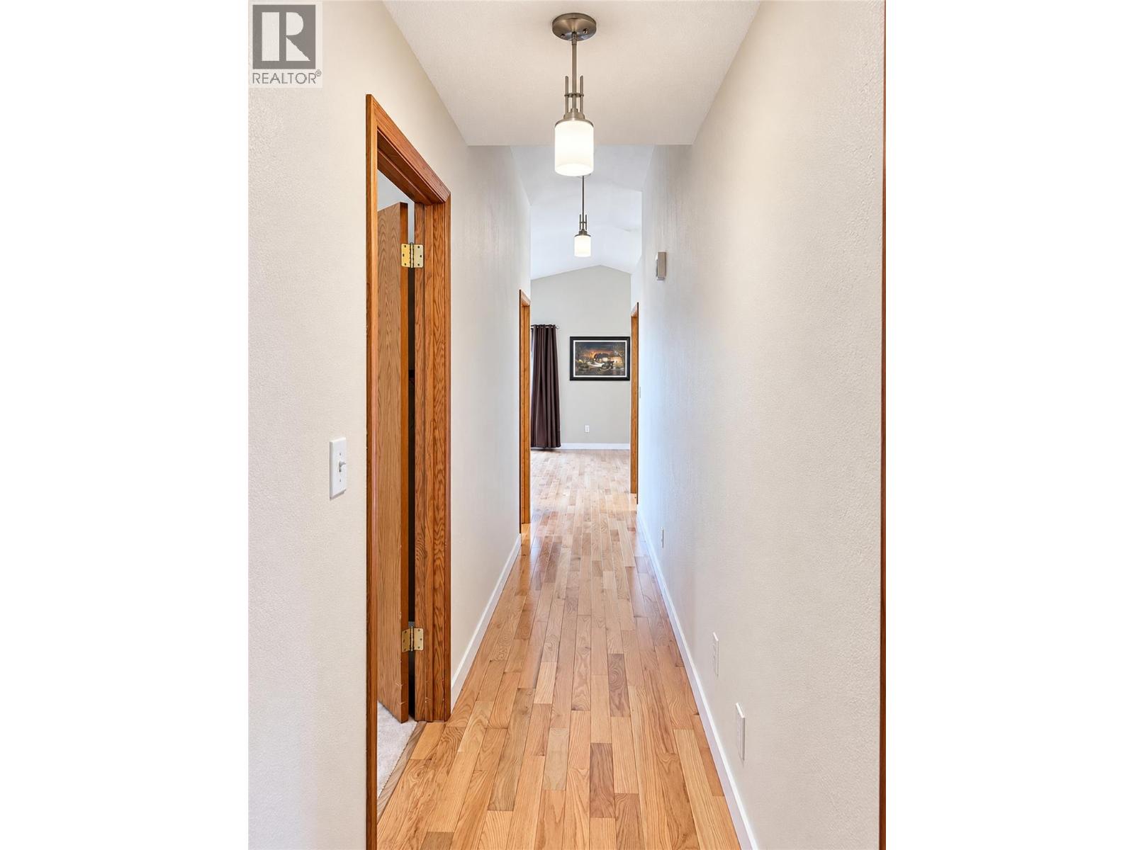 527 16th Street S, Cranbrook, British Columbia  V1C 5V4 - Photo 21 - 10404039