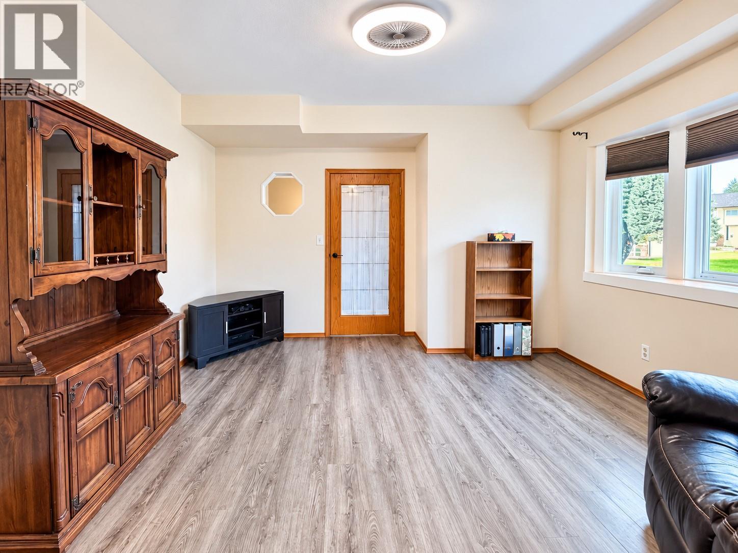 527 16th Street S, Cranbrook, British Columbia  V1C 5V4 - Photo 39 - 10404039