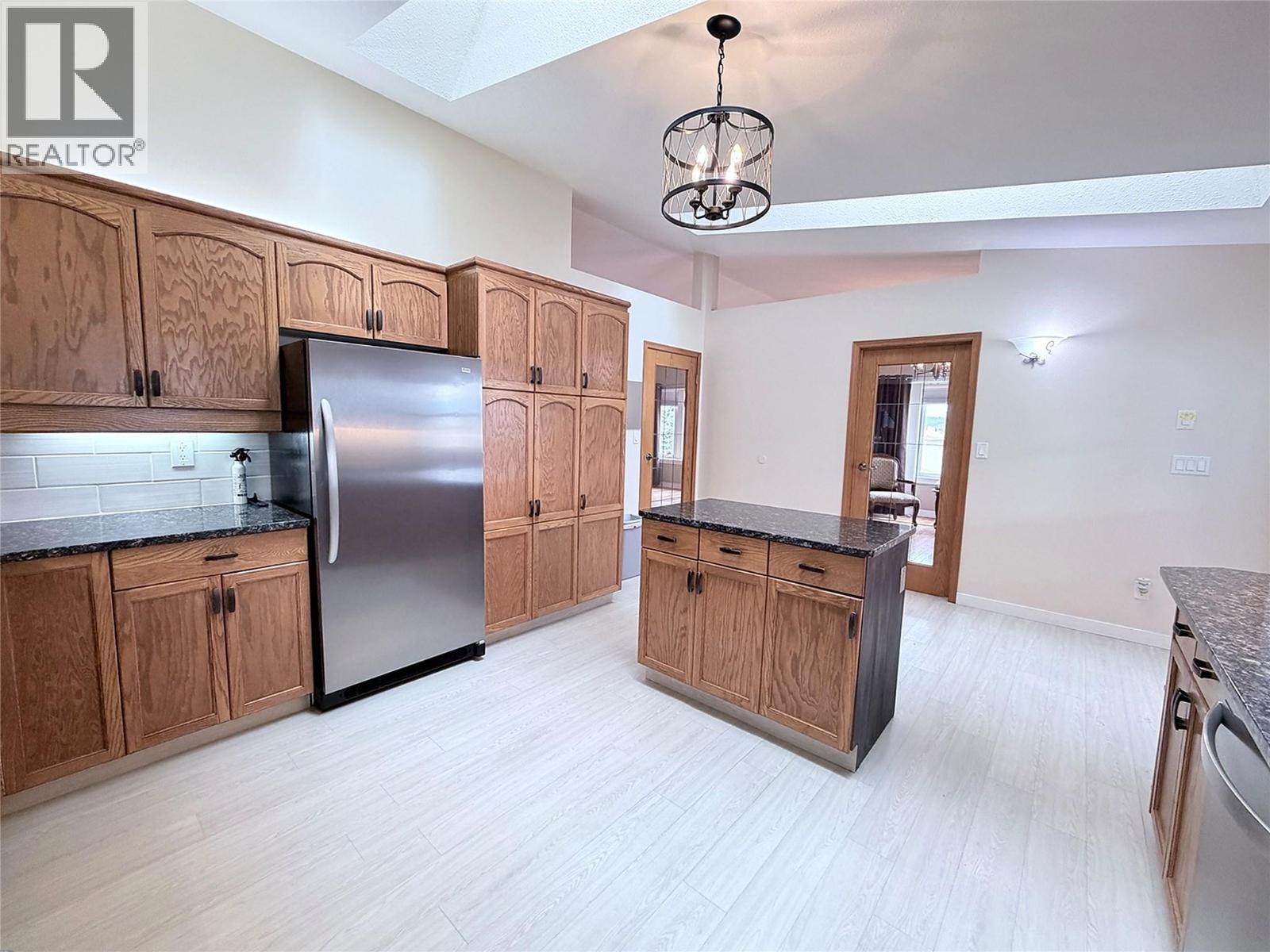 527 16th Street S, Cranbrook, British Columbia  V1C 5V4 - Photo 9 - 10404039