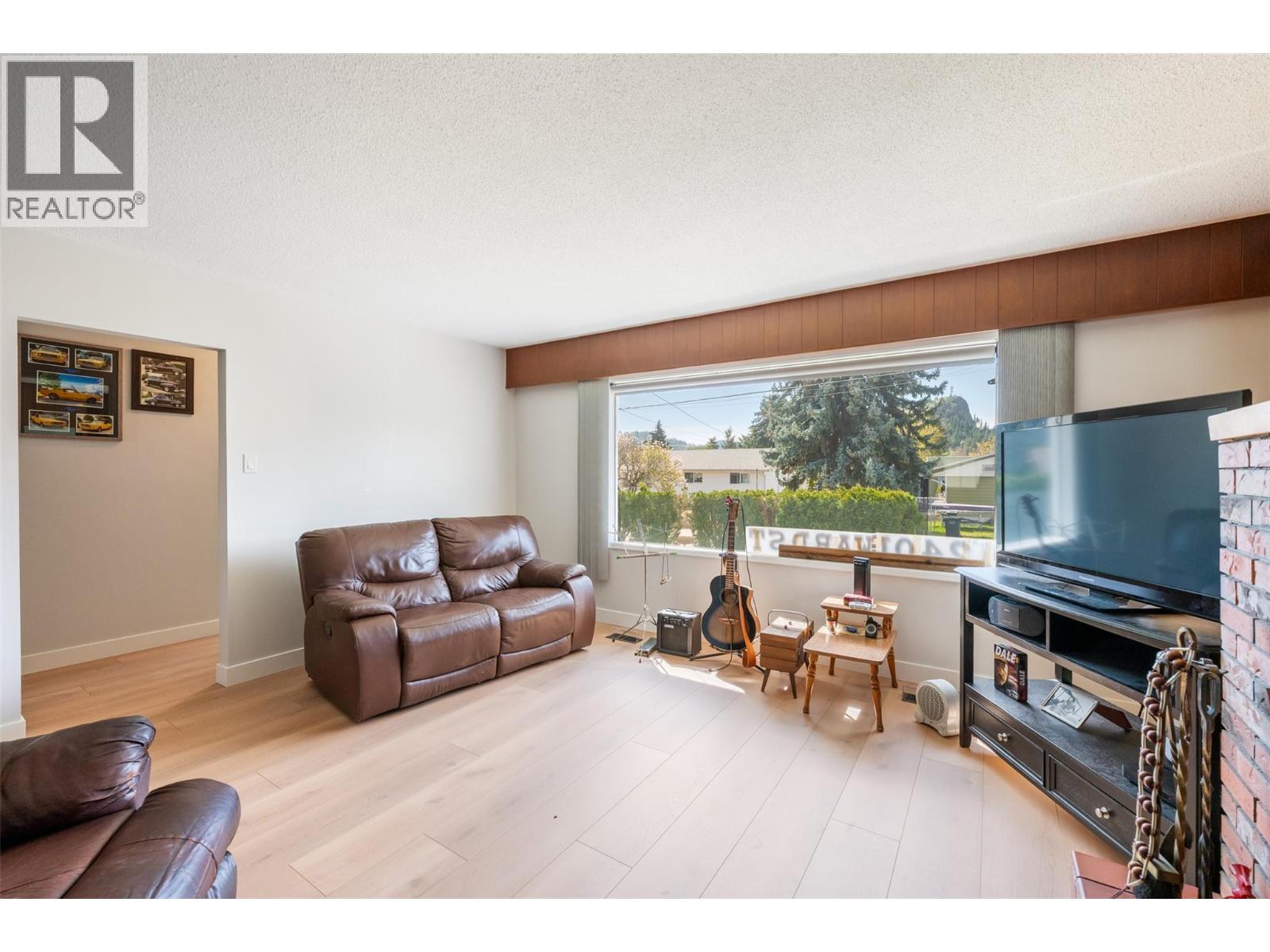 12401 Ward Street, Summerland, British Columbia  V0H 1Z0 - Photo 7 - 10404009